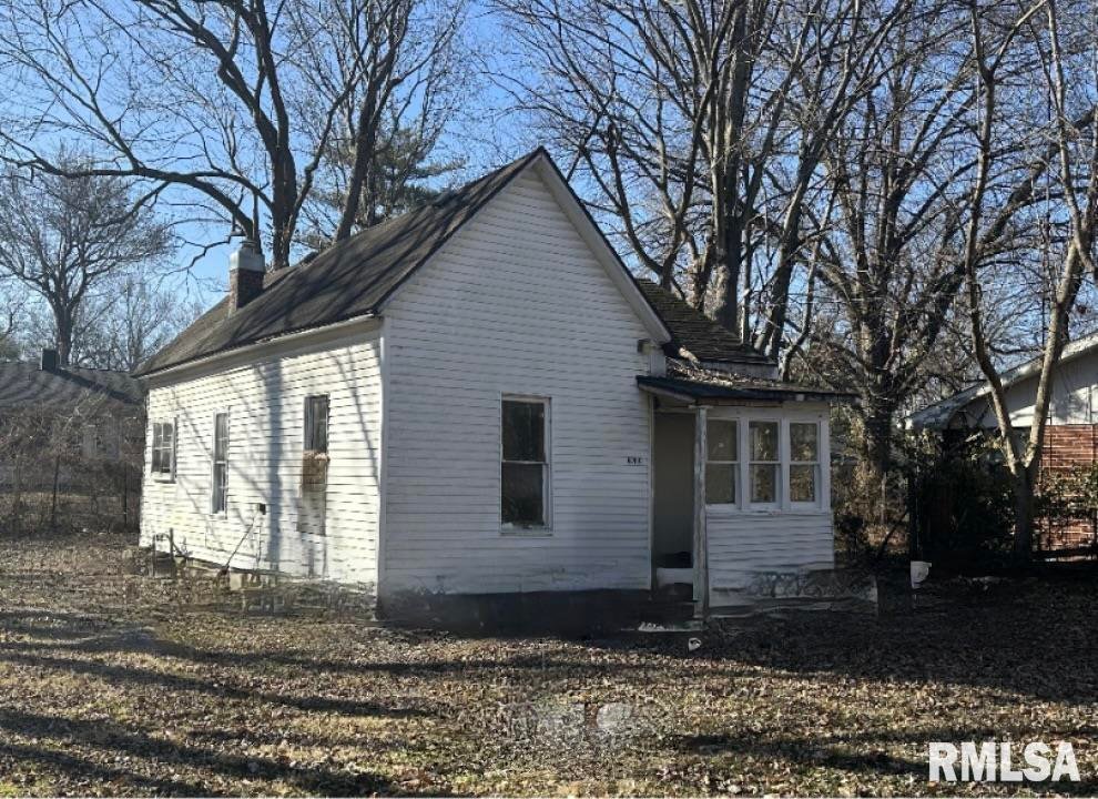 909 W SYCAMORE Street Carbondale IL