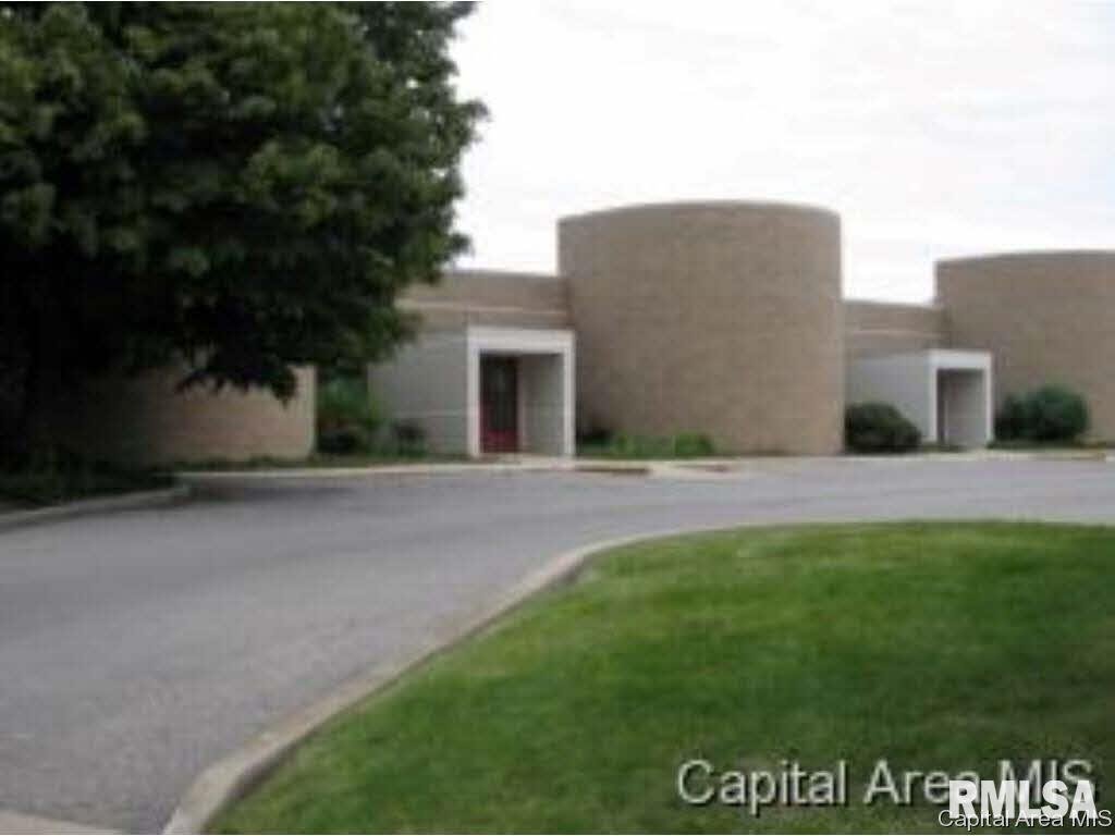 2524 FARRAGUT Drive Springfield IL