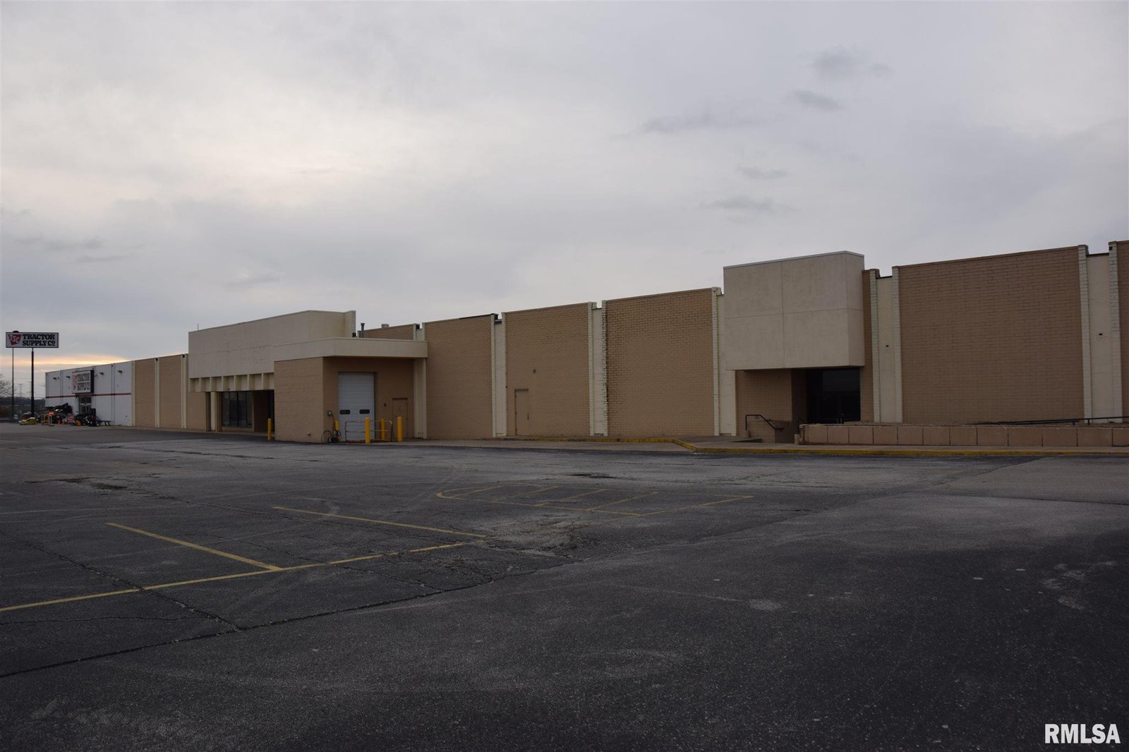 3424 COURT Street Pekin IL