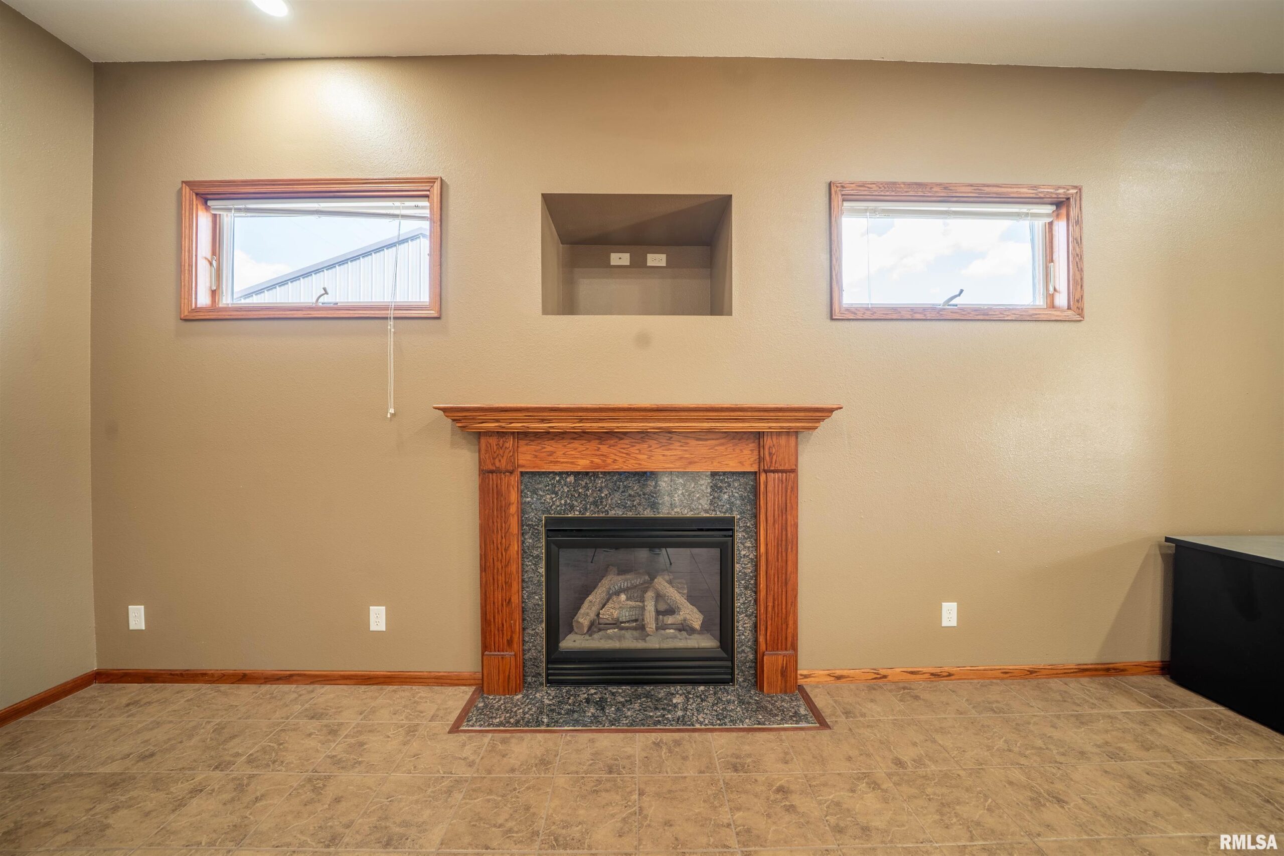 353 ANN ELIZA Street Pekin IL