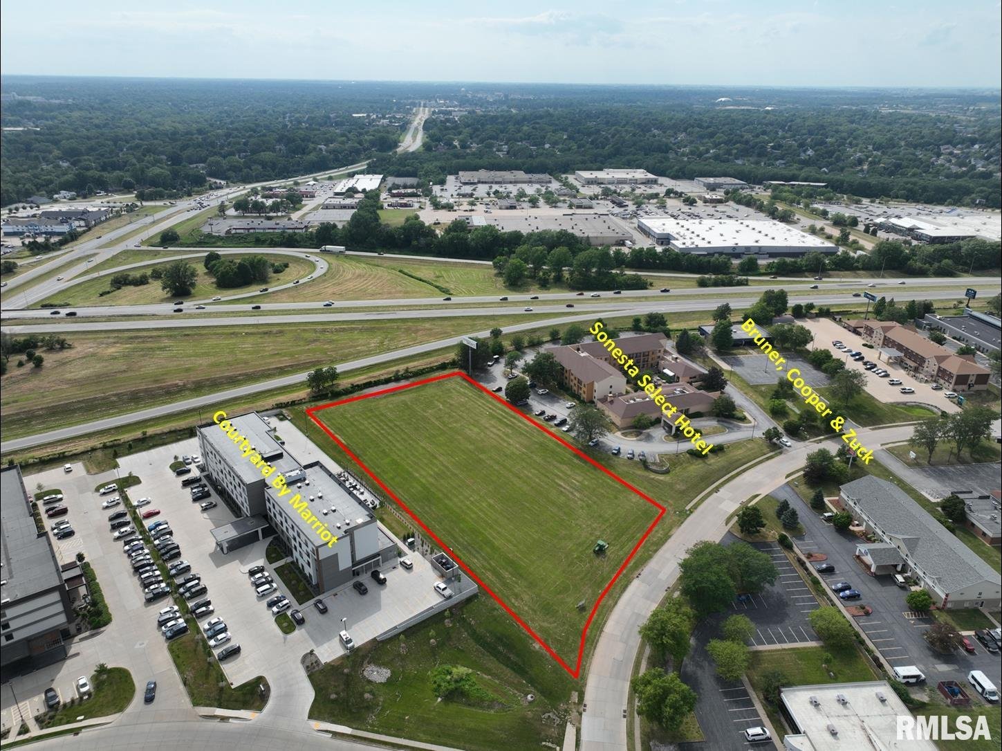 0 GOLDEN VALLEY Drive Bettendorf IA