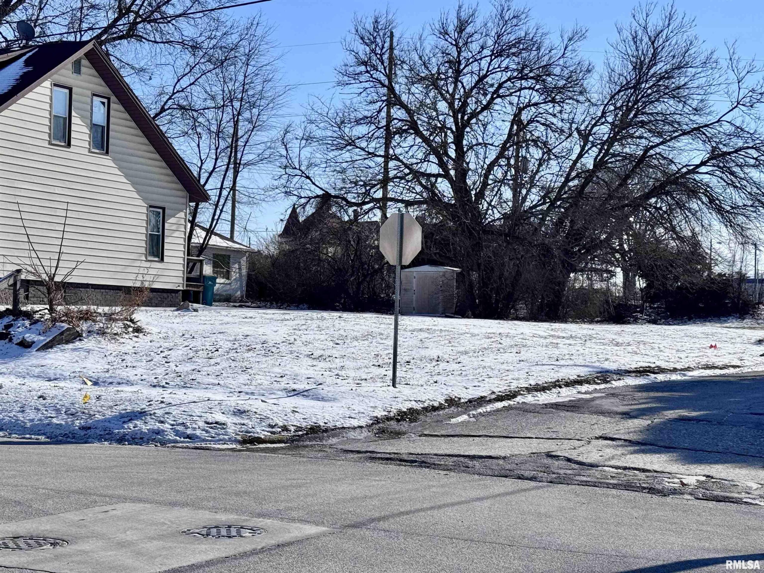 431 W CALHOUN Street Macomb IL