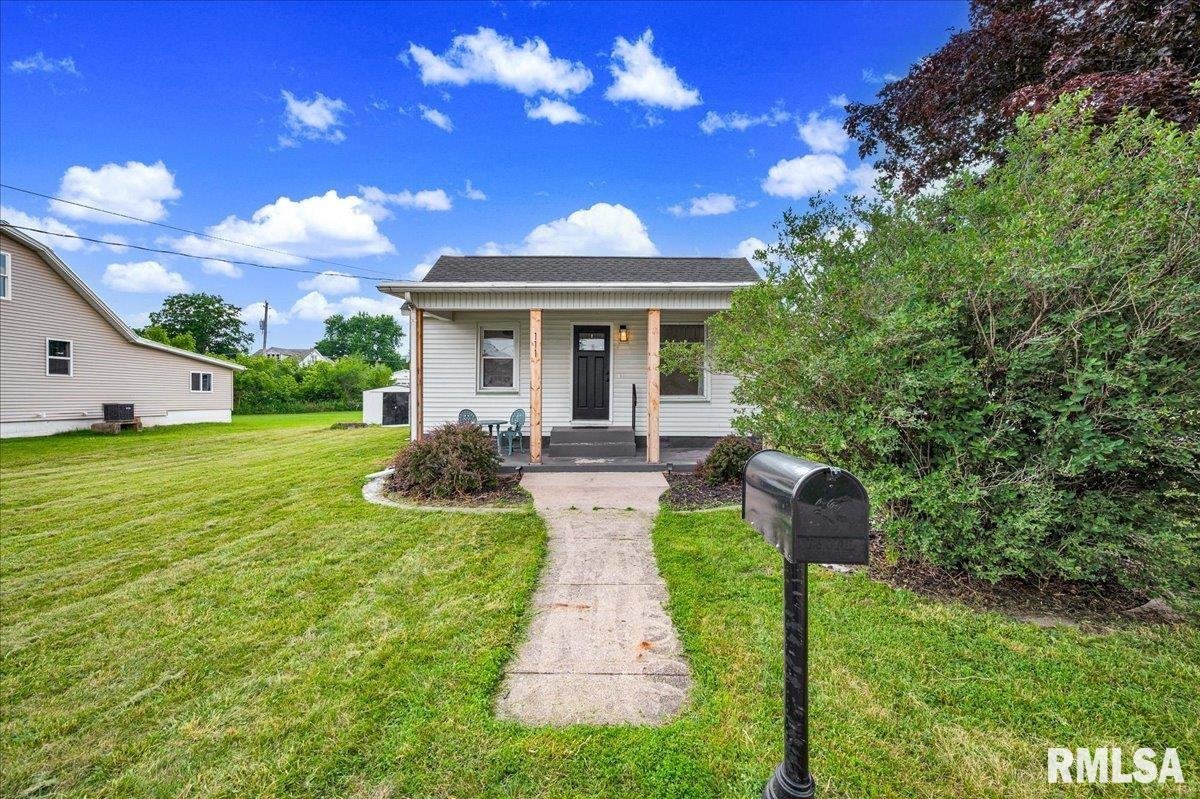 111 N CHURCH Street Roanoke IL