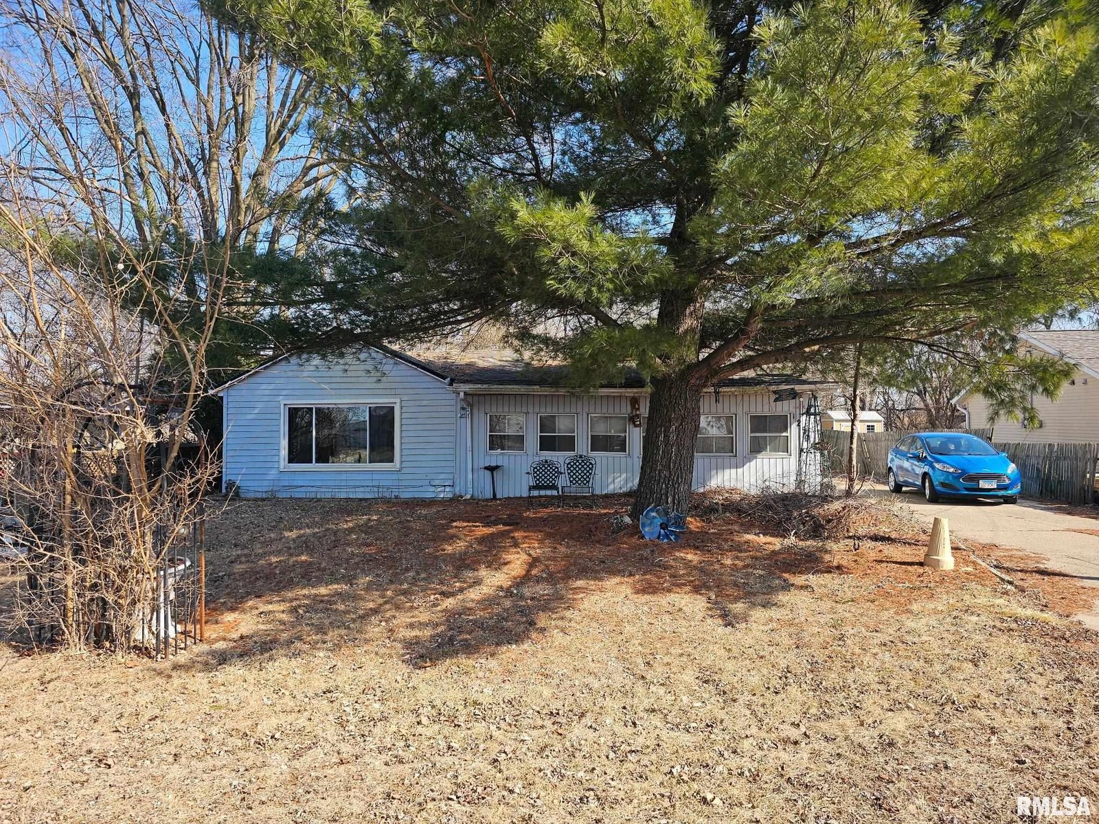 12594 CARTER Road Pekin IL