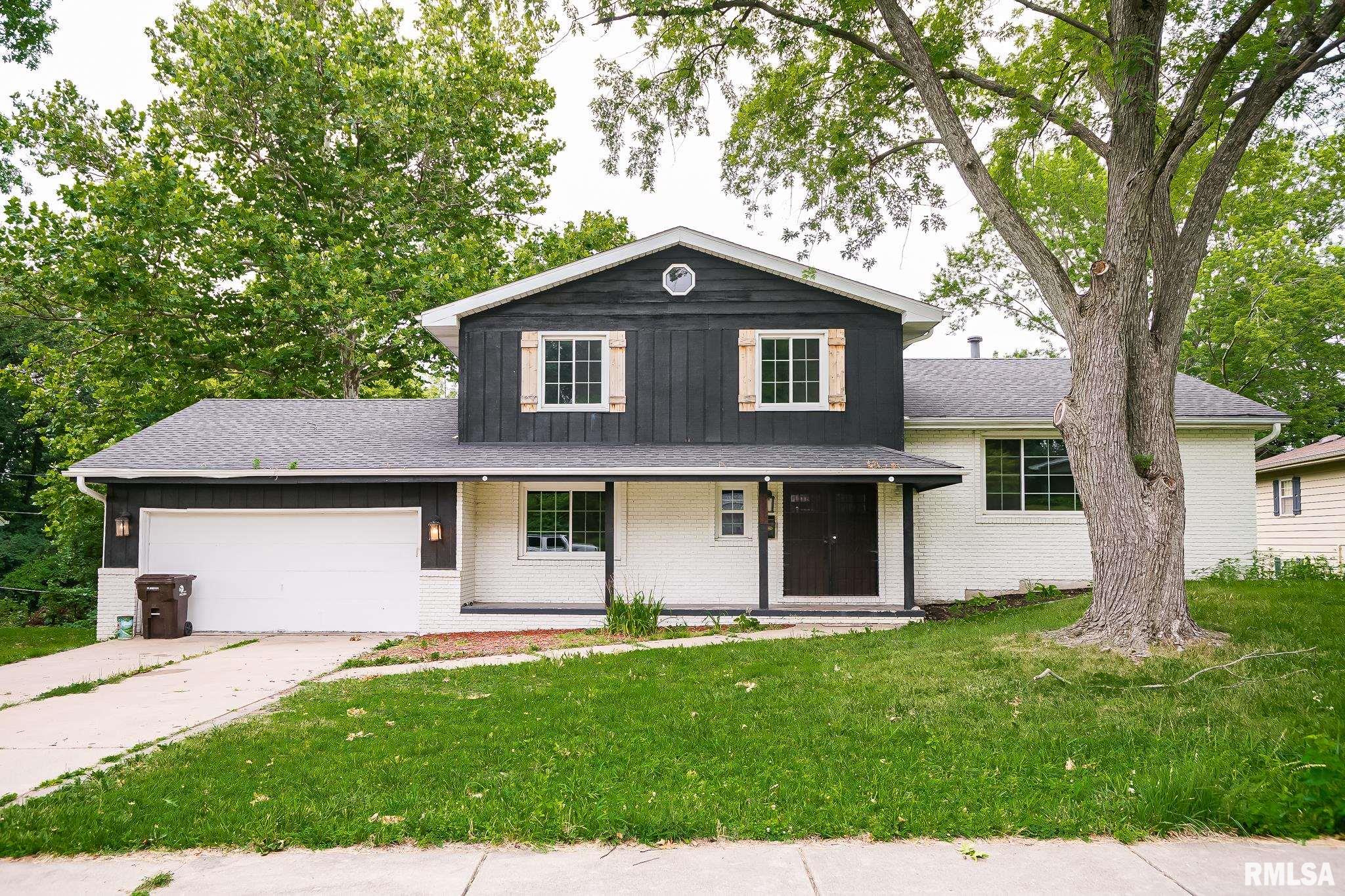 5317 N WOODVIEW Drive Peoria IL