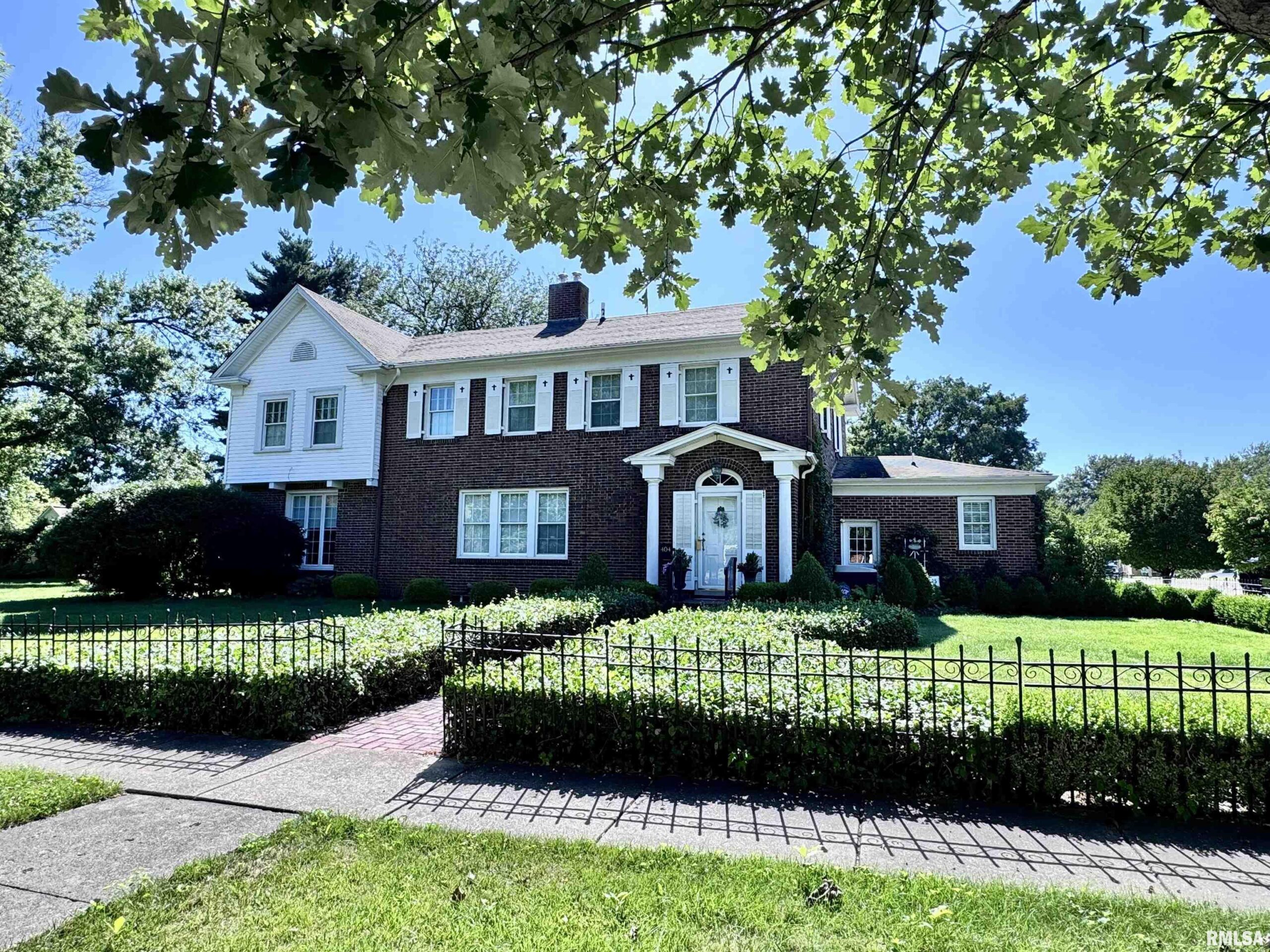 404 S EDWARDS Street Macomb IL
