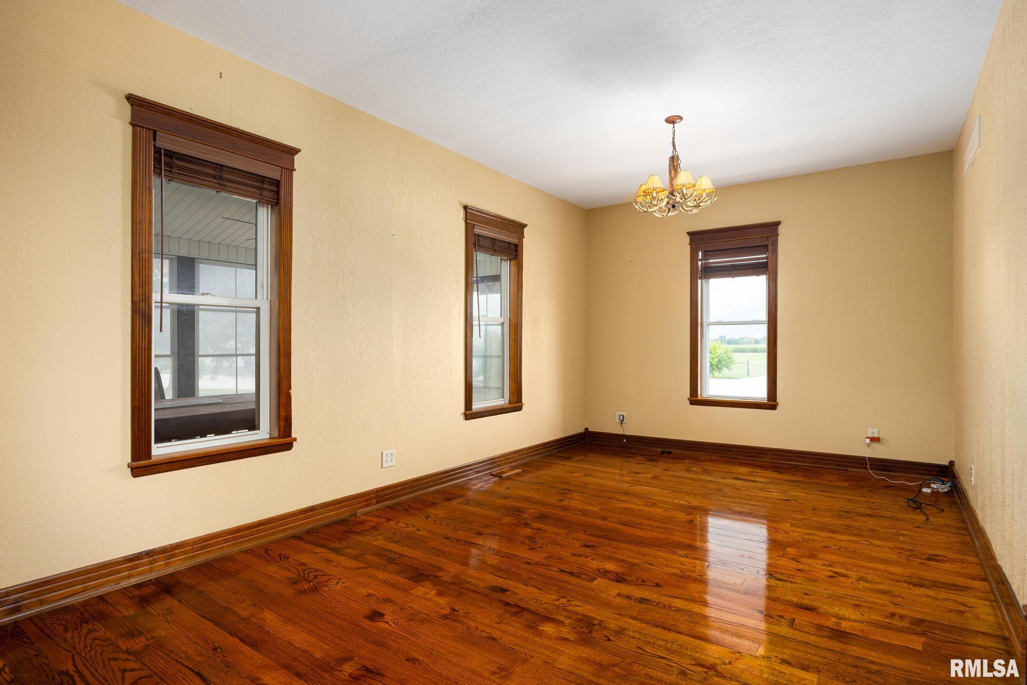 1014 BRICKTOWN Road Lowpoint IL