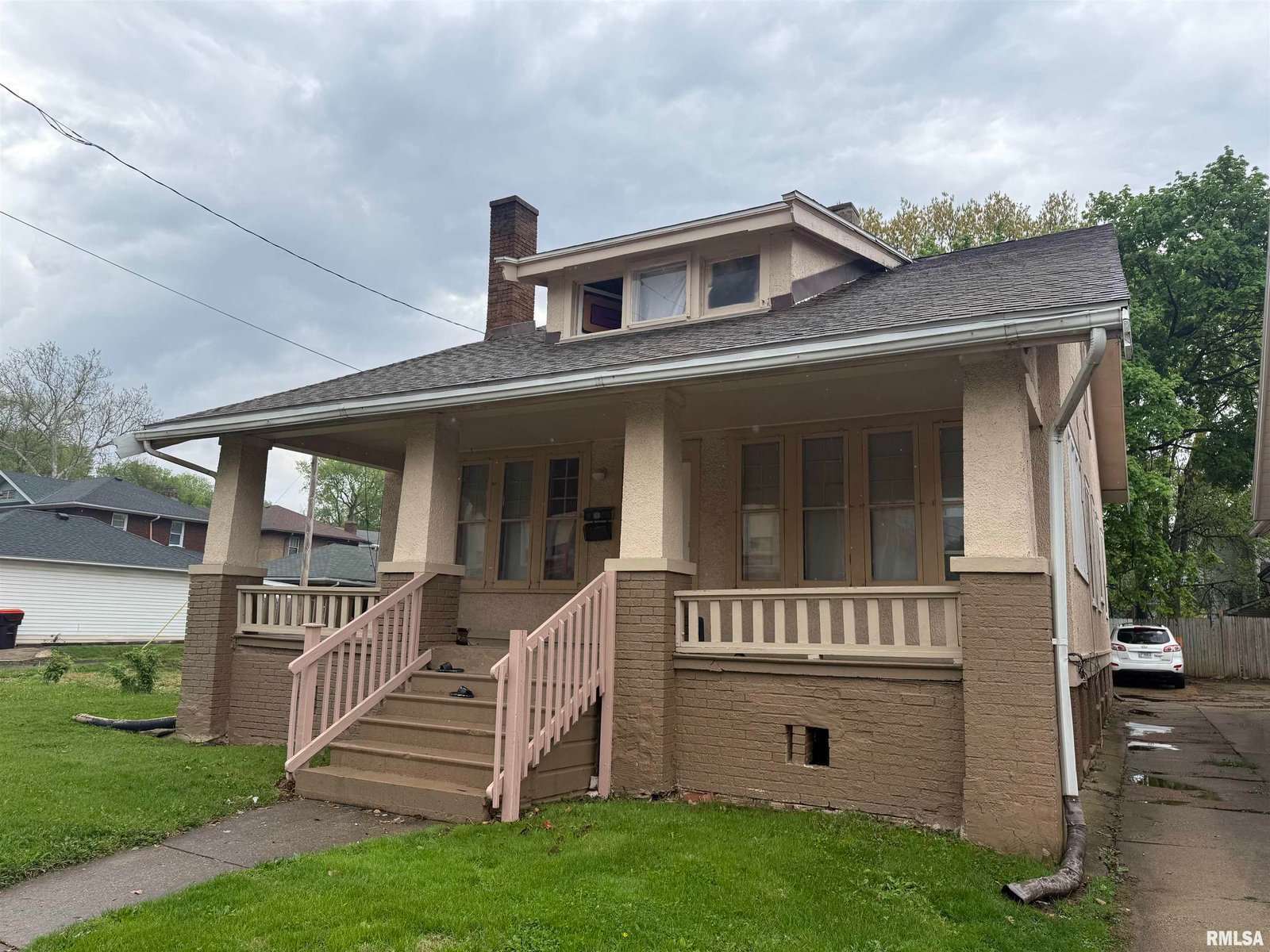 814 W COLUMBIA Terrace Peoria IL