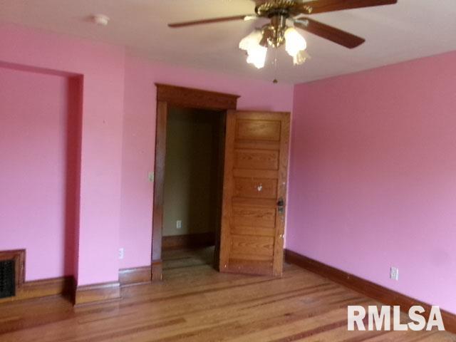 100 W MAIN Street Ellisville IL