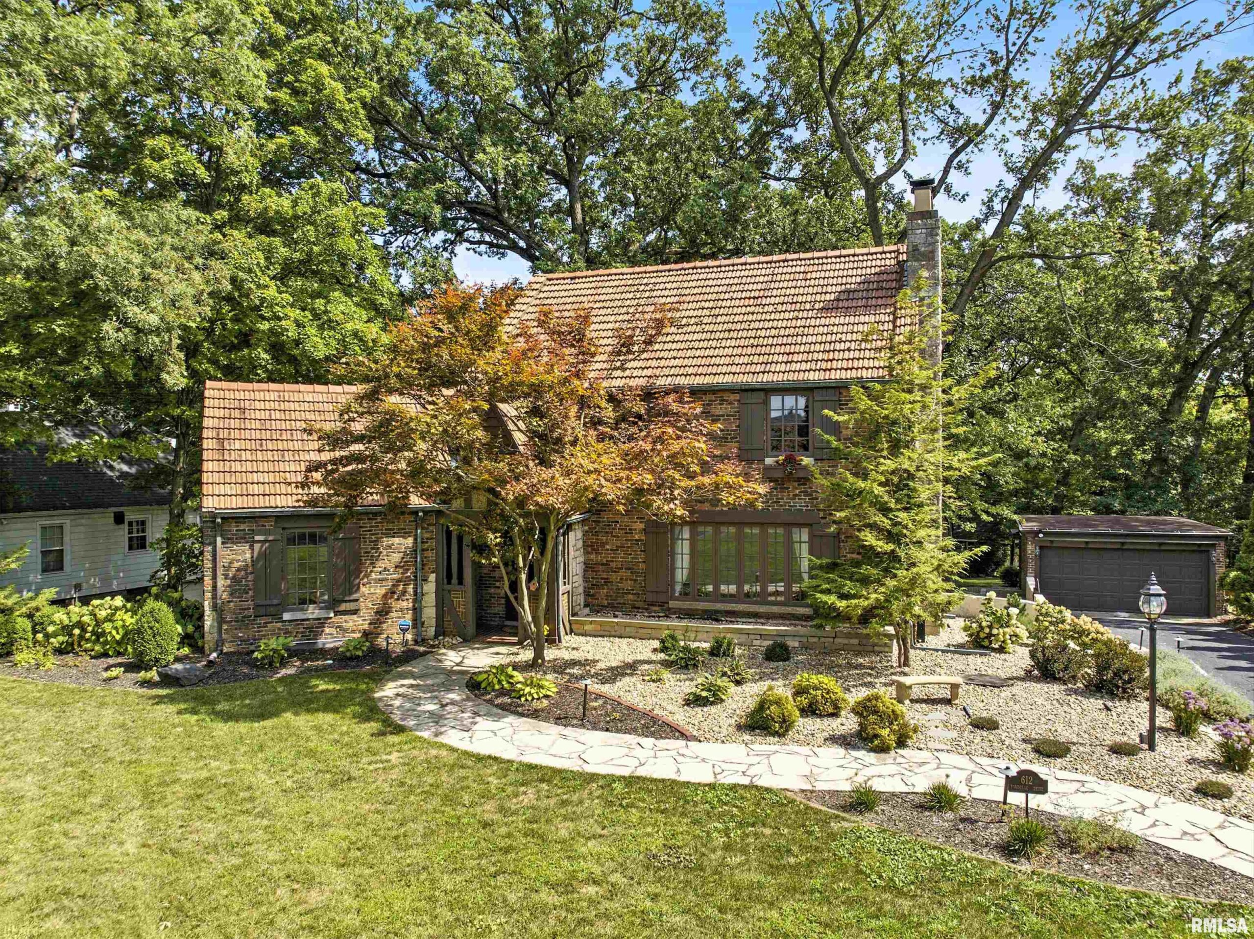 612 FONDULAC Drive East Peoria IL