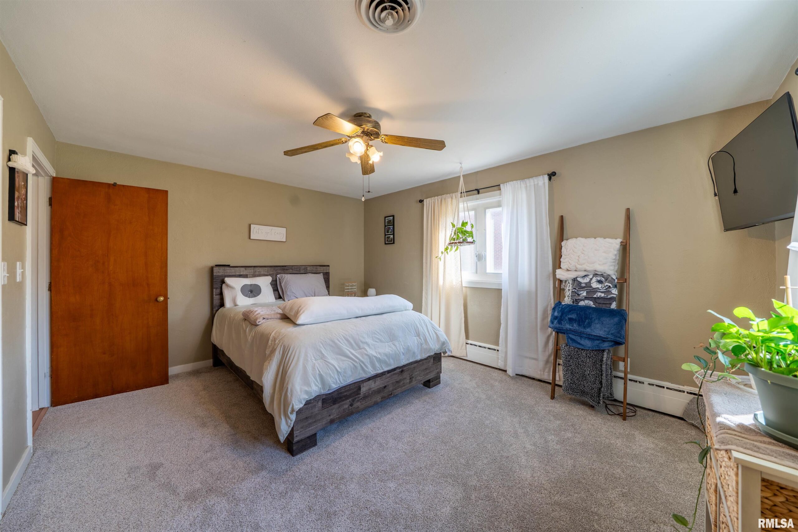 1416 N 10TH Street Pekin IL