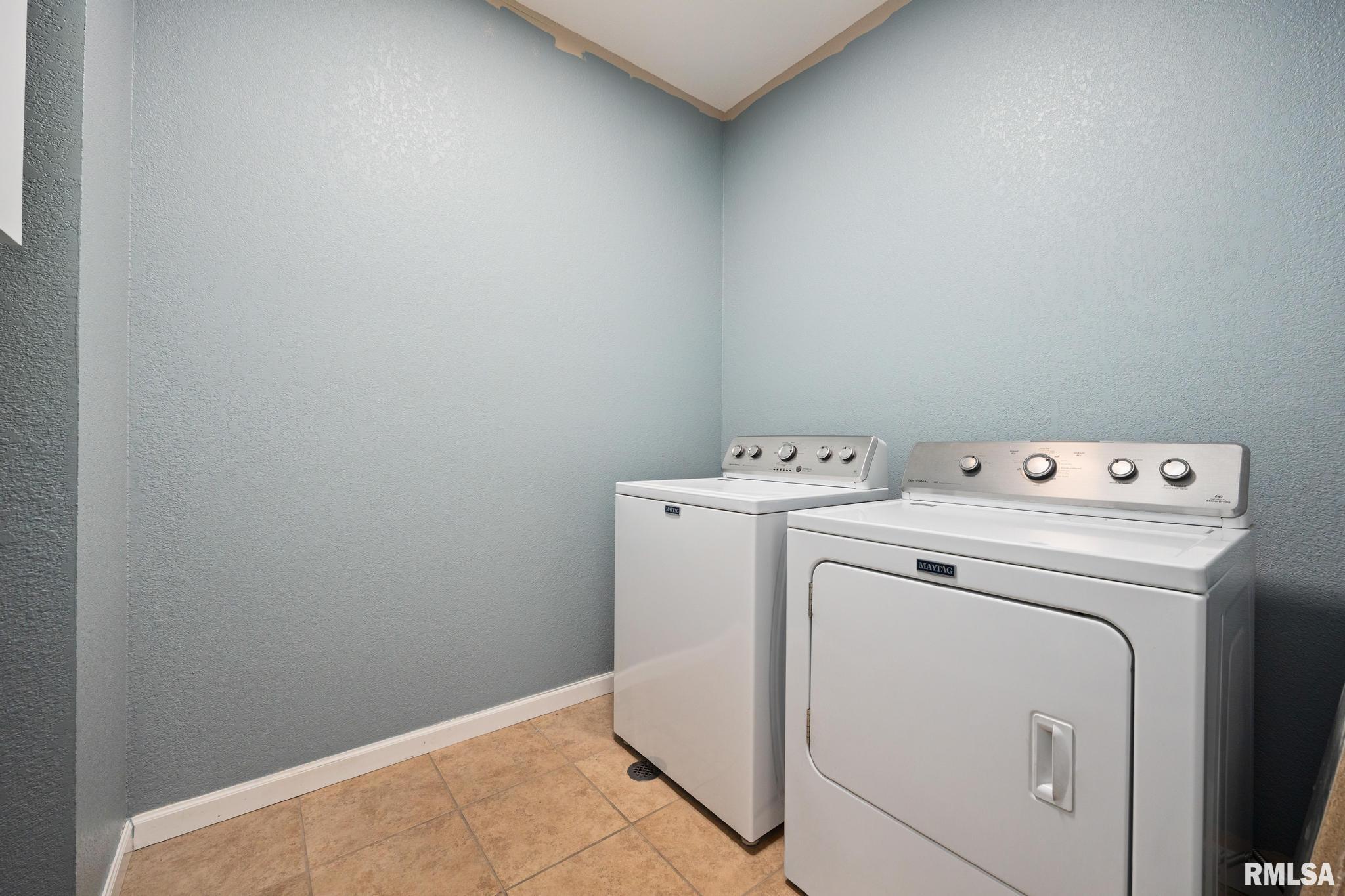 11217 N OAKWOOD Drive Peoria IL