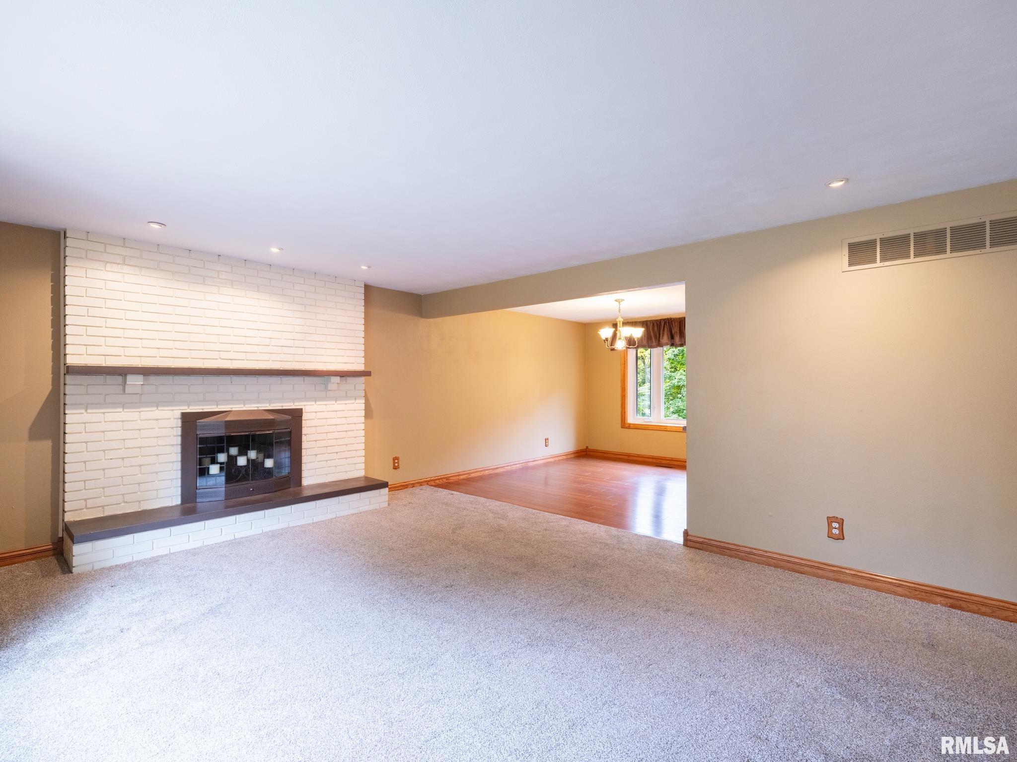 123 TERRACE Lane East Peoria IL