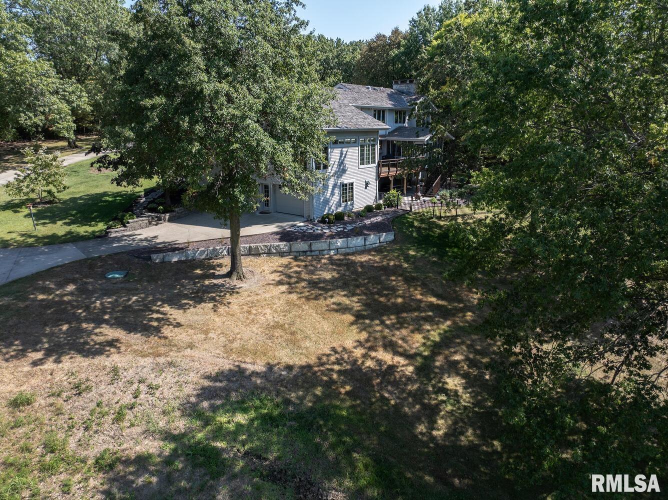 100 S QUAIL WALK Road Macomb IL
