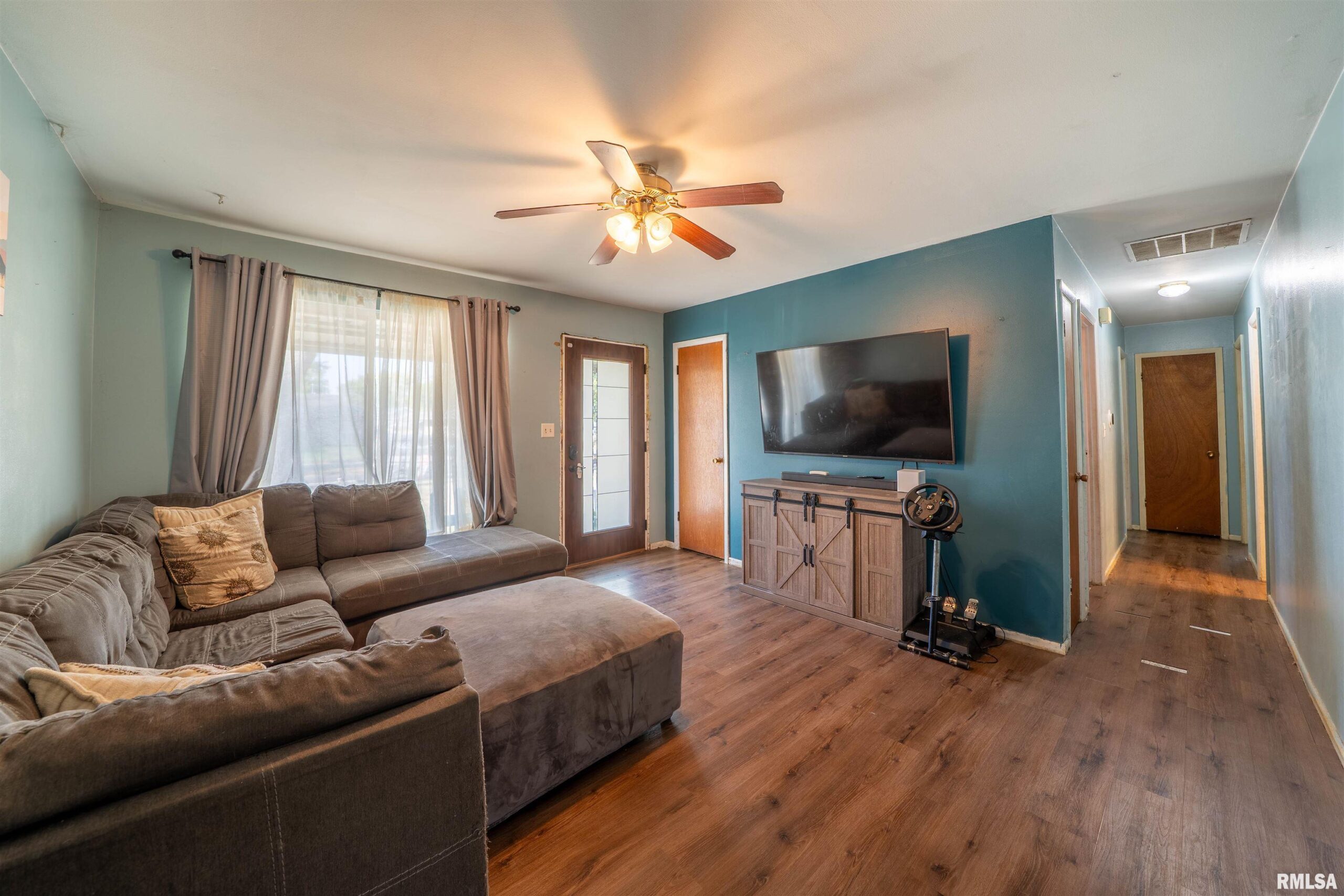 103 S MEADOWVIEW Lane Washington IL