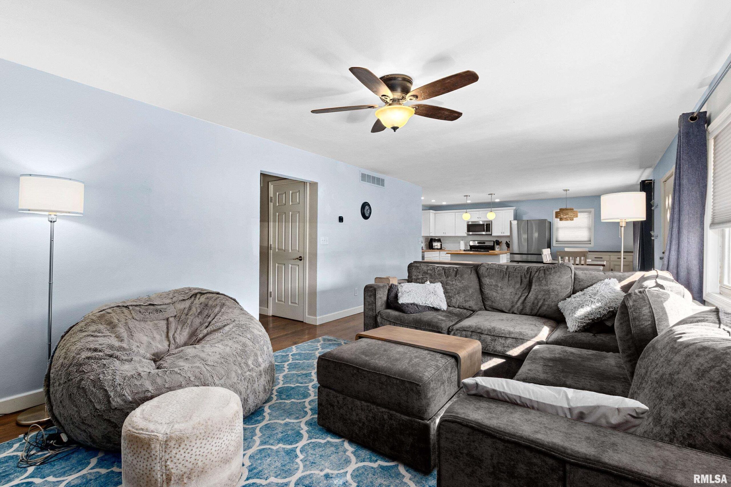 1201 JEFFERSON Street Pekin IL