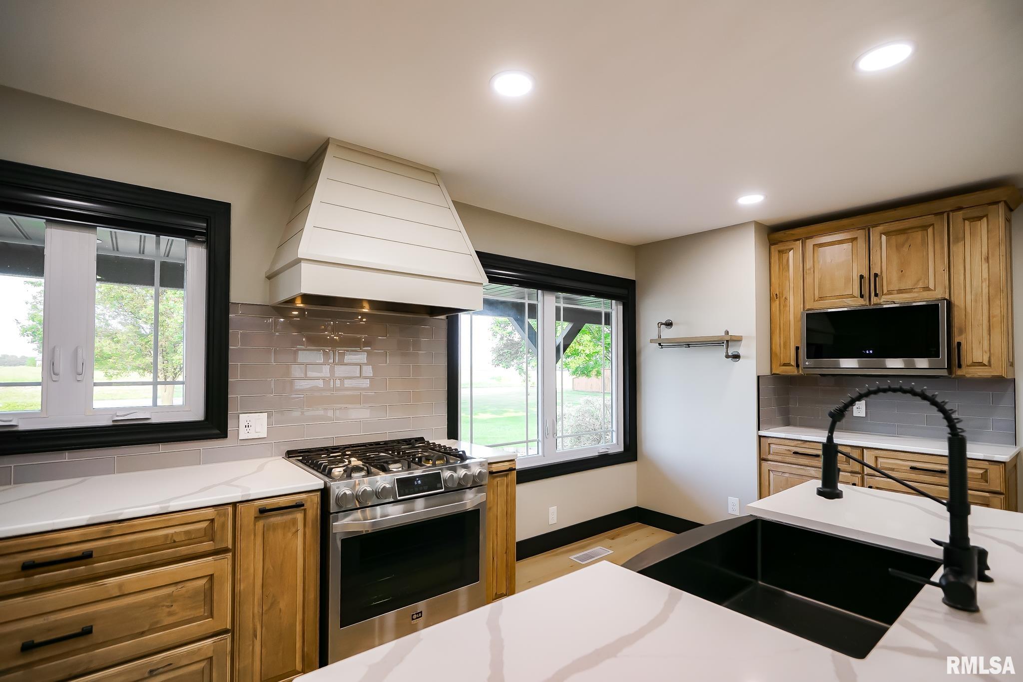 9825 N ROUTE 91 Route Peoria IL