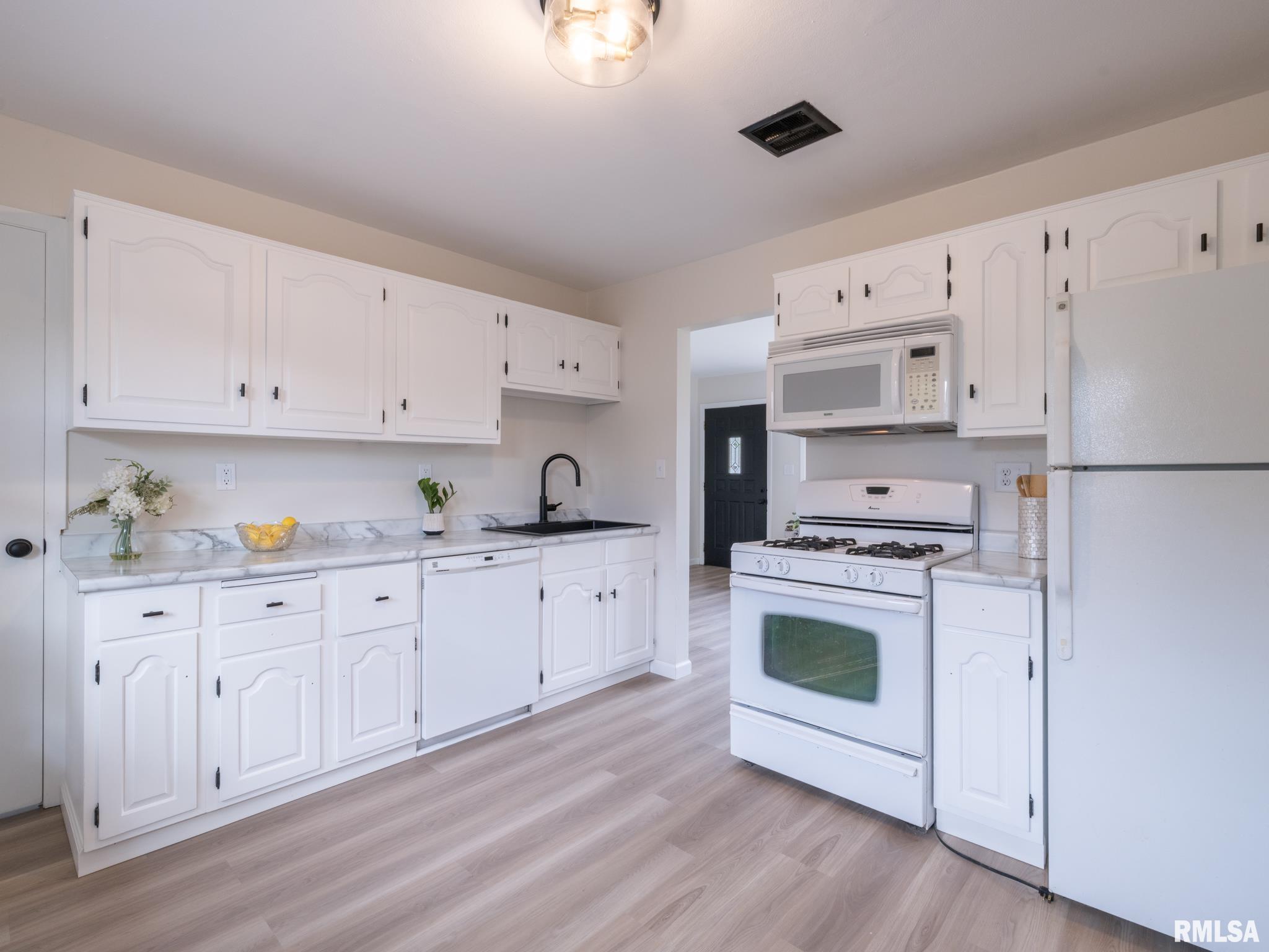 5403 N HAMILTON Road Peoria IL