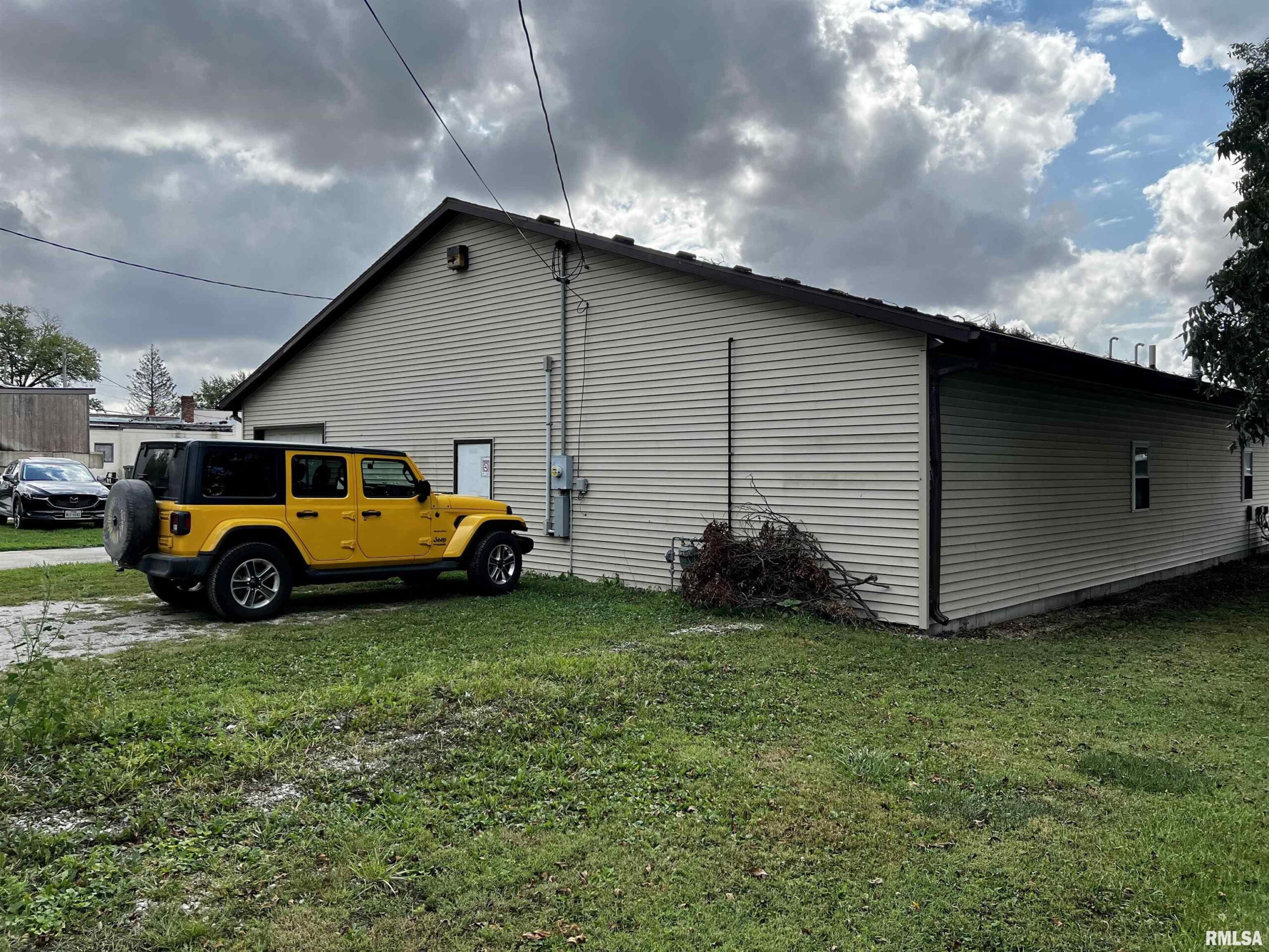 1120 E JACKSON Street Macomb IL