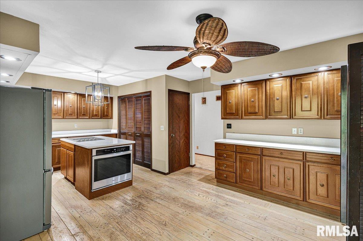 3413 W CAPITOL Drive Peoria IL