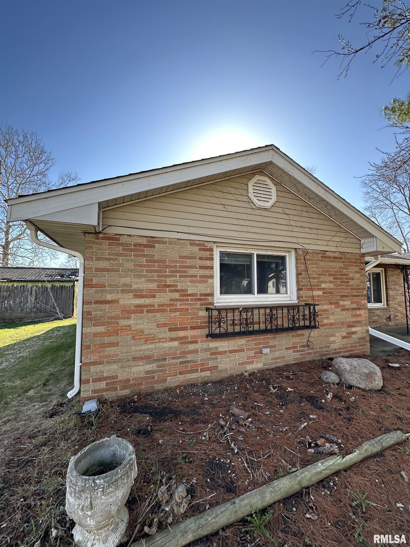 1130 SUNSET Drive East Peoria IL