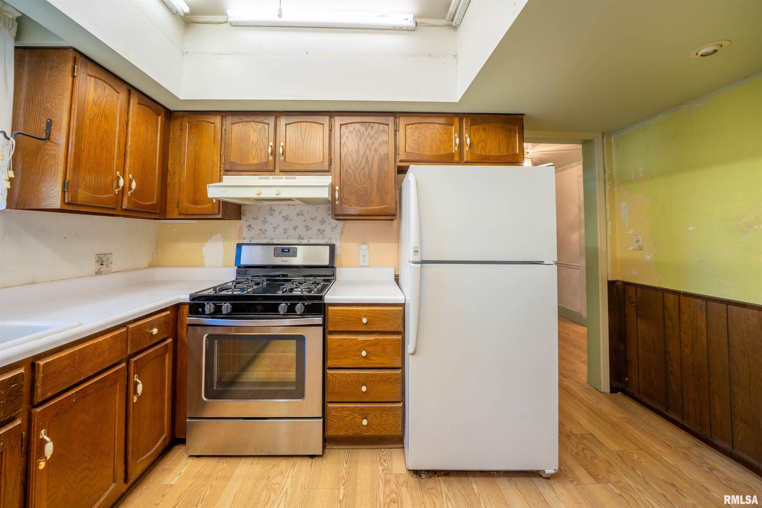 2115 W KELLOGG Avenue West Peoria IL