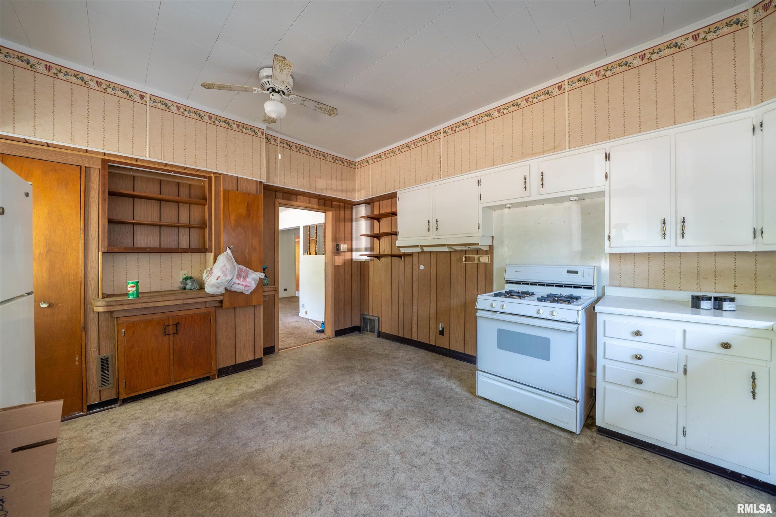 334 W BIRCH Street Canton IL