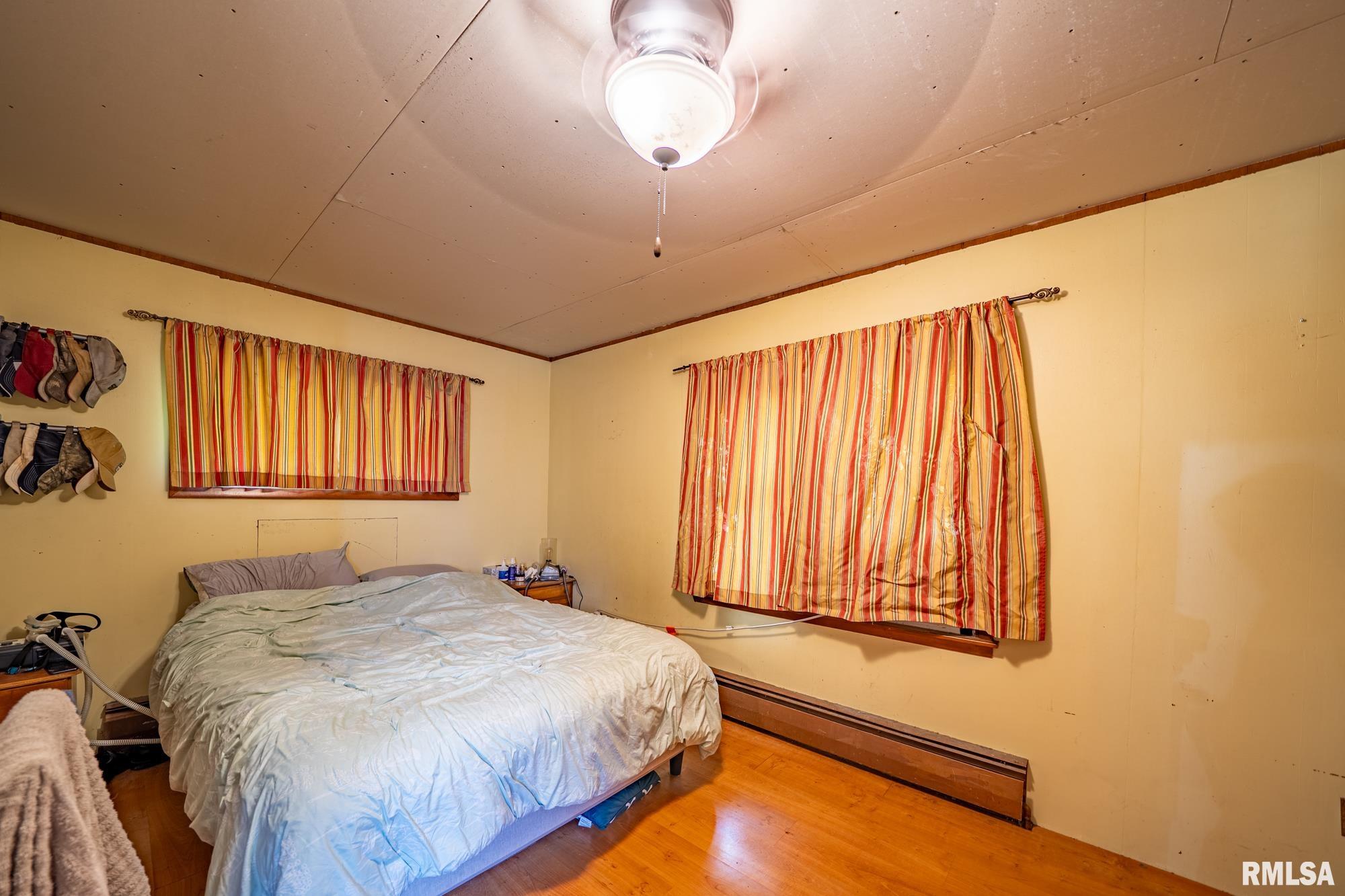 128 W SPRUCE Street Canton IL