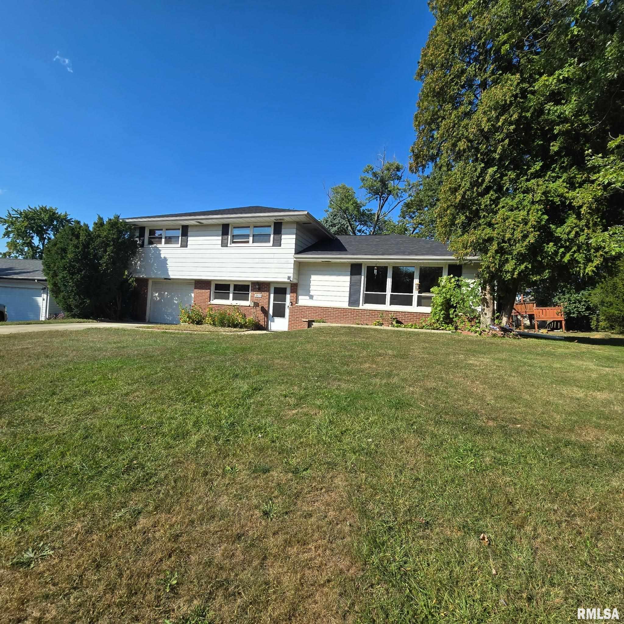 2823 W GREENBRIER Lane Peoria IL