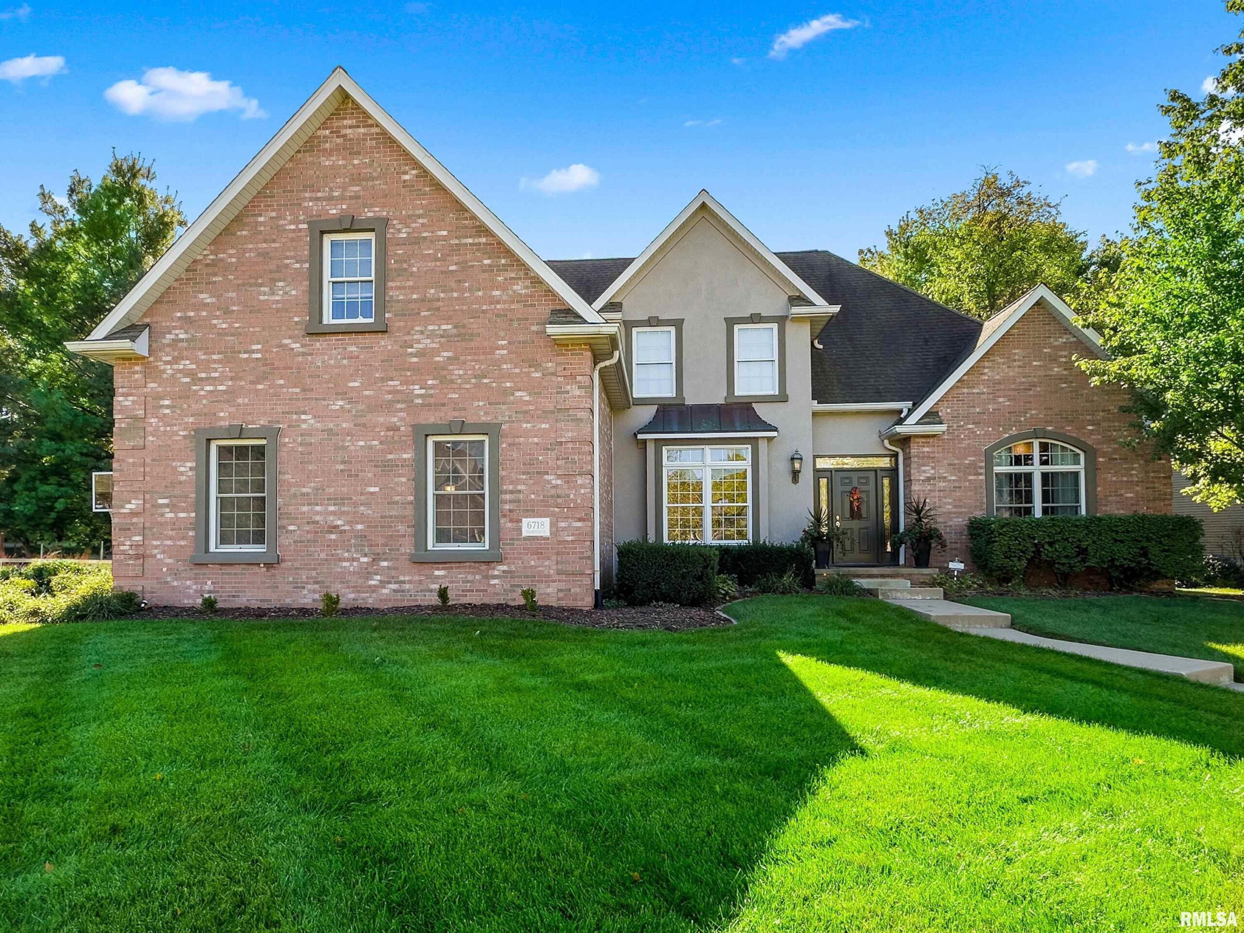6718 N FIELDSTONE Court Peoria IL