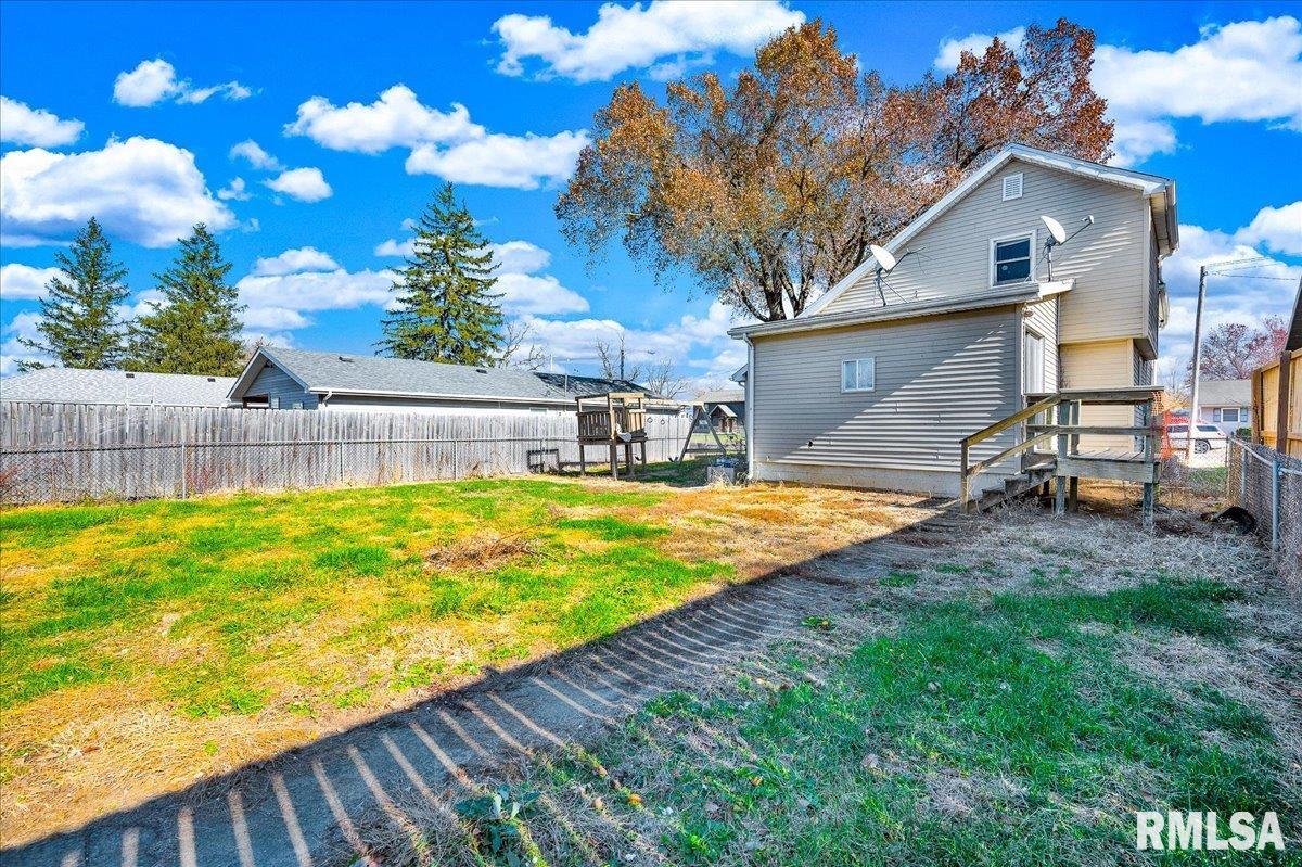 109 MAIN Street Congerville IL