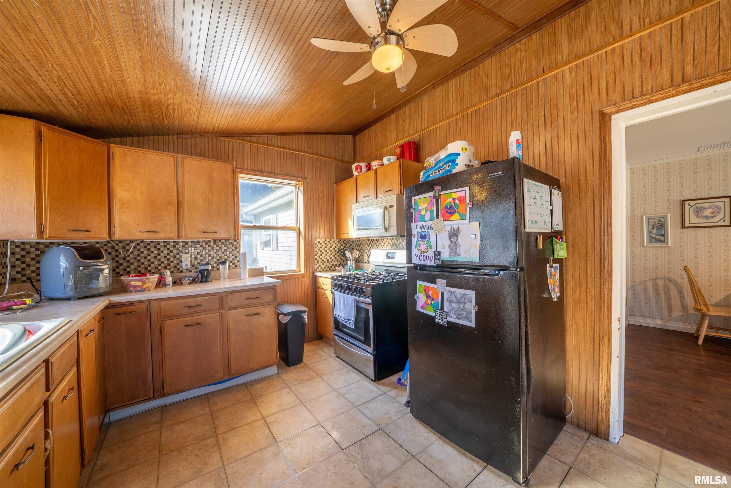 121 N TAZEWELL Street Metamora IL