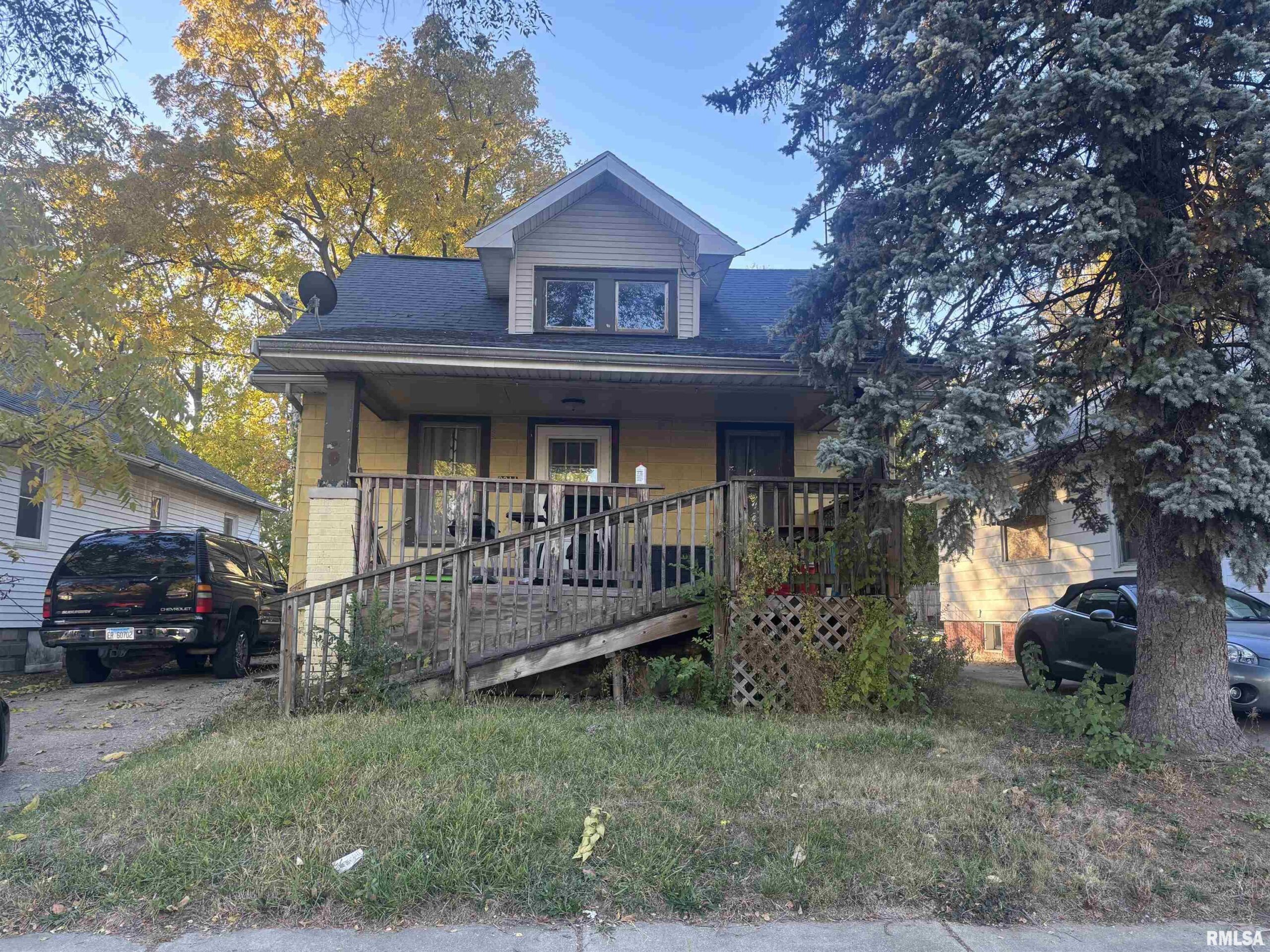 2211 N ELLIS Street Peoria IL