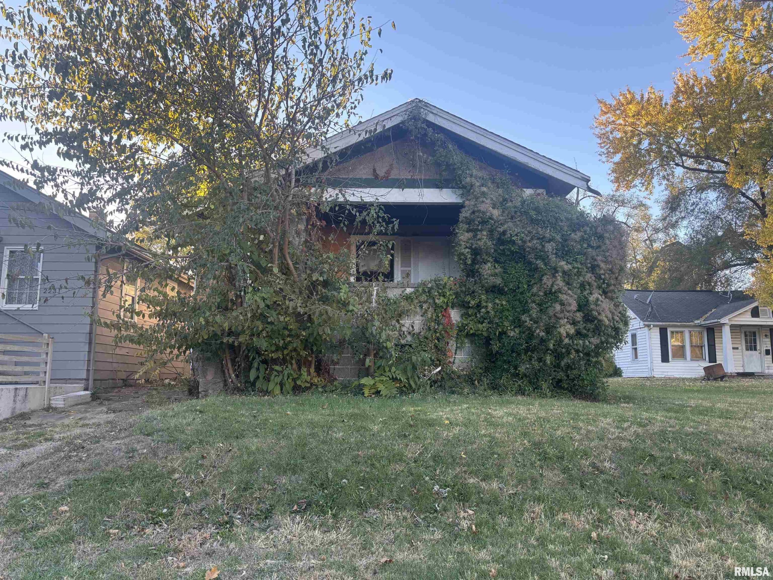 2301 N ELLIS Street Peoria IL