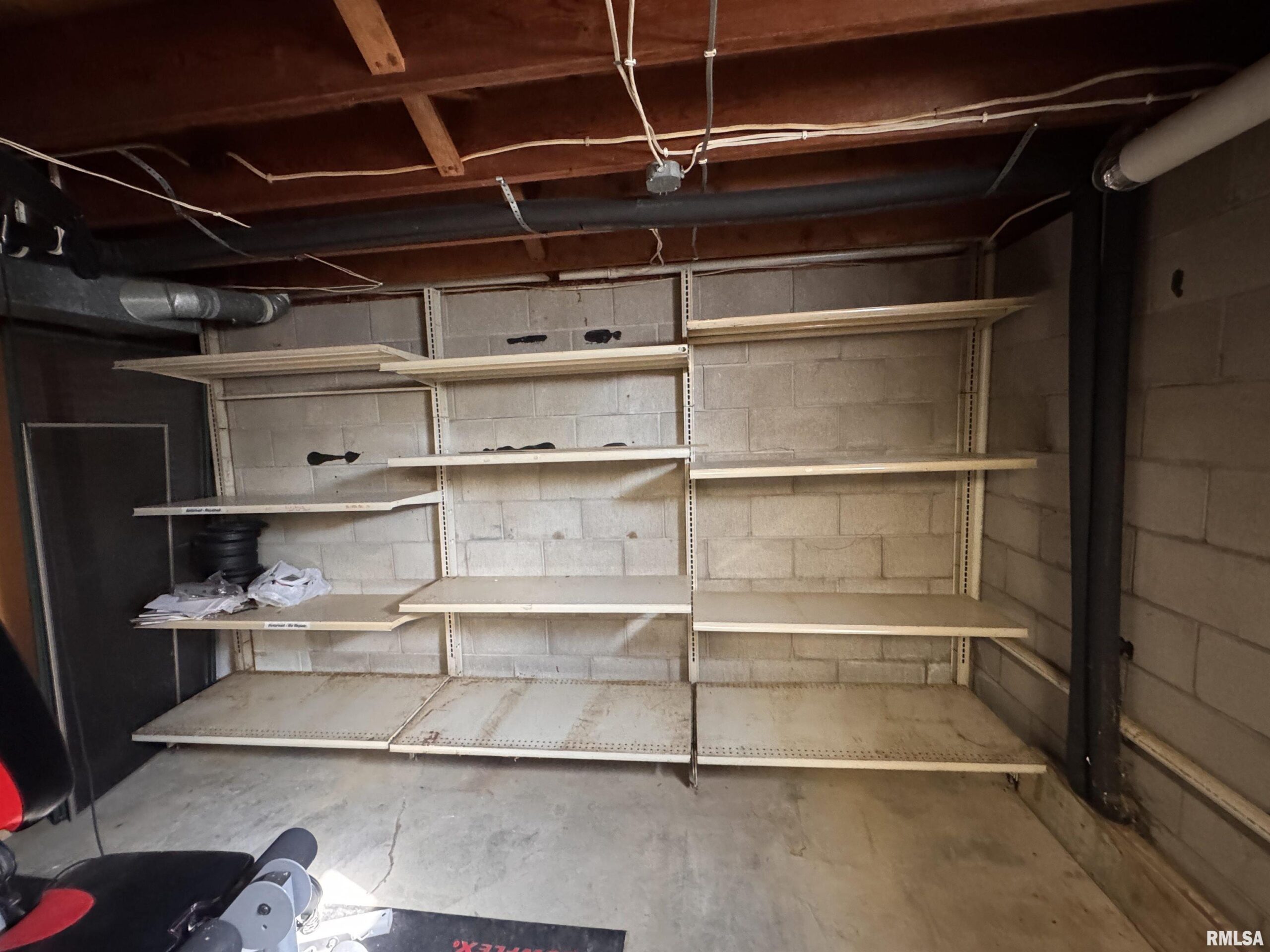 21 BRICKER Circle Avon IL