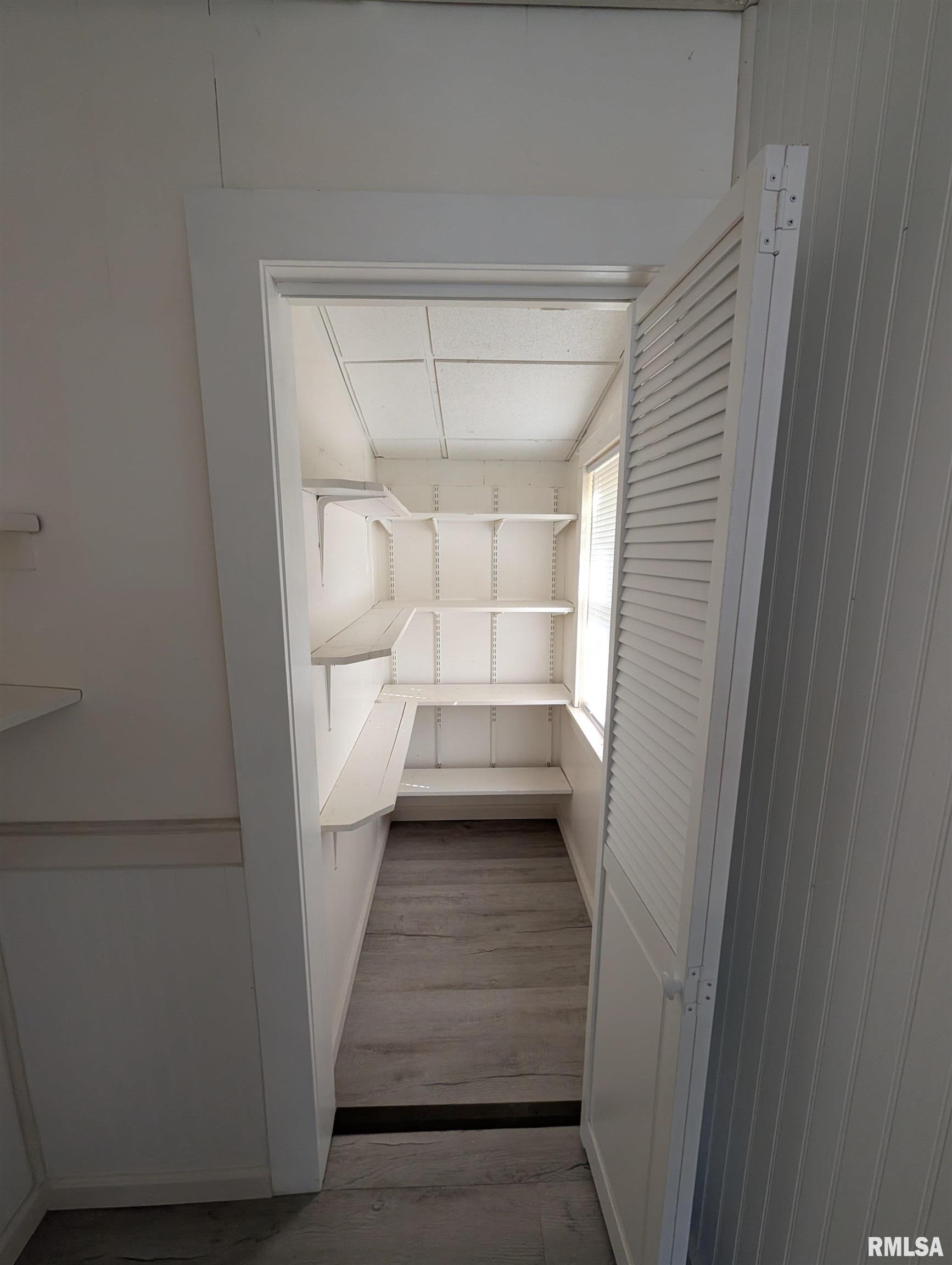 944 E WALNUT Avenue Canton IL