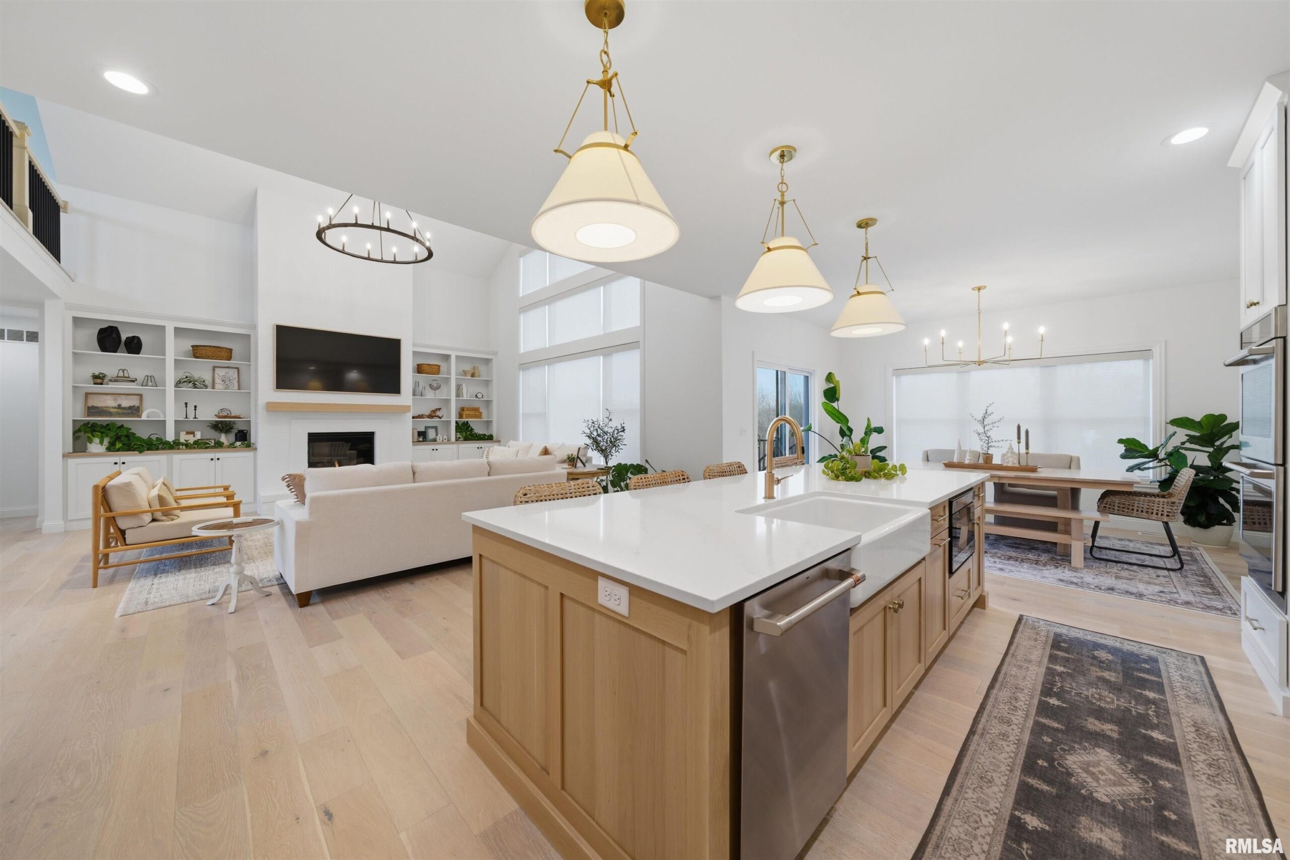 201 Royal Point Court Pekin IL