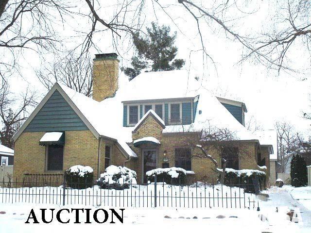 712 S 6TH Street Pekin IL