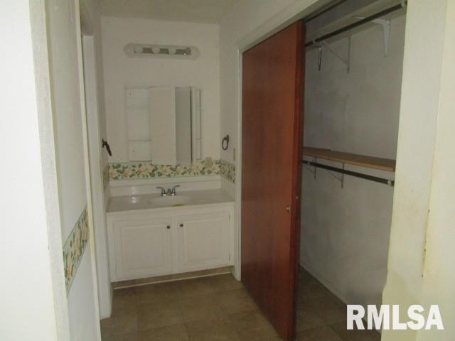 302 PALM Street Canton IL