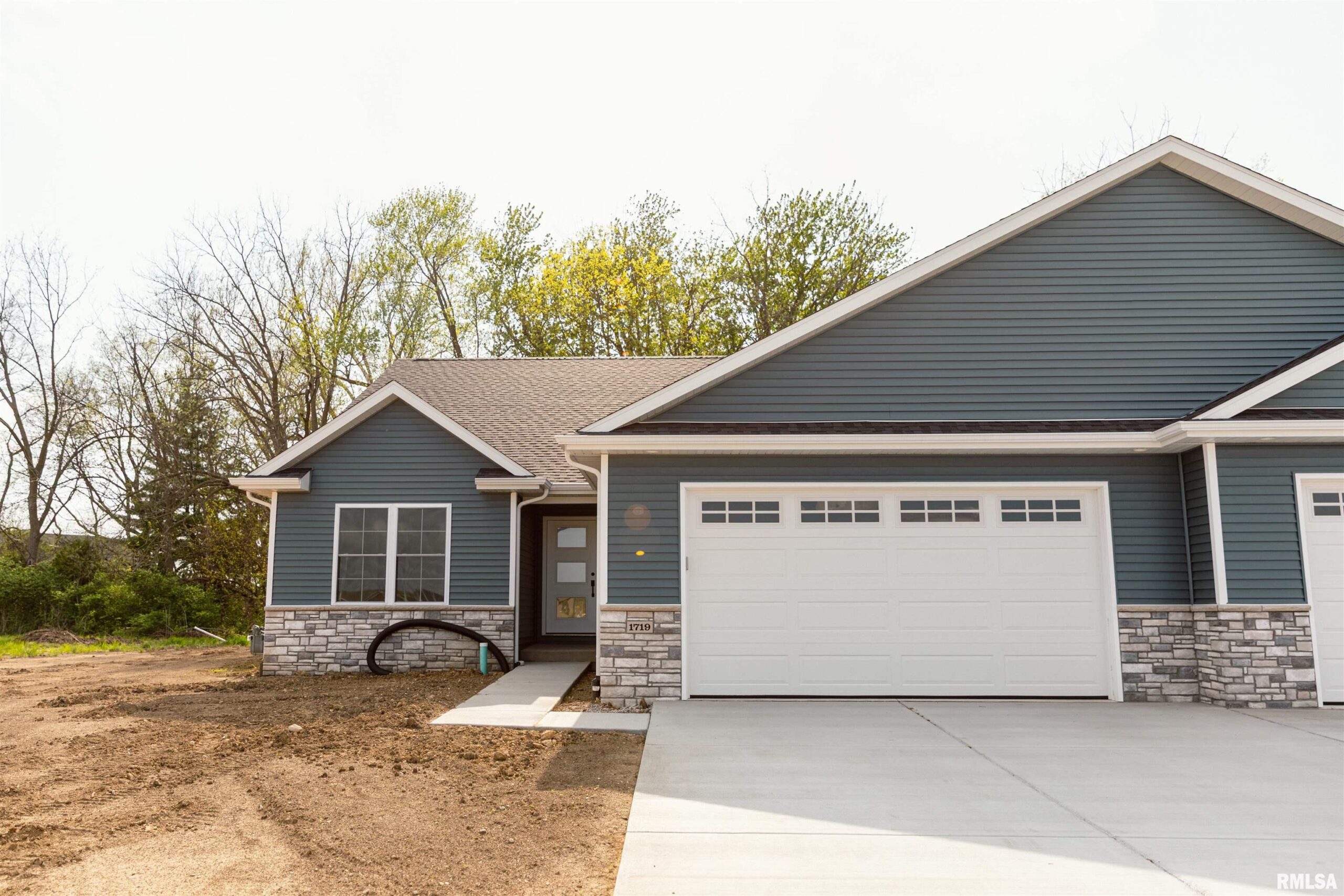 1719 Ambleside Drive Springfield IL