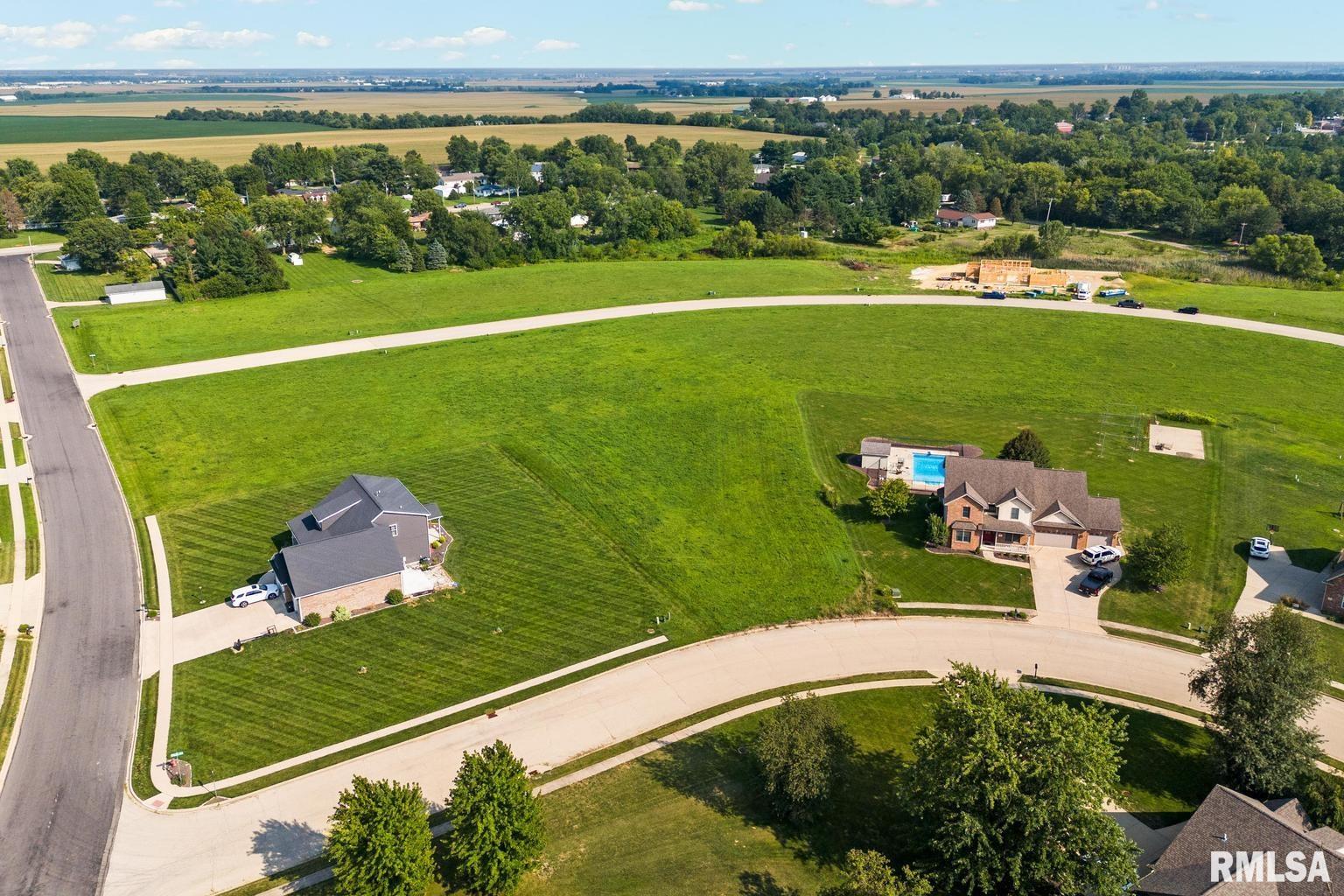 417 APACHE Way Groveland IL