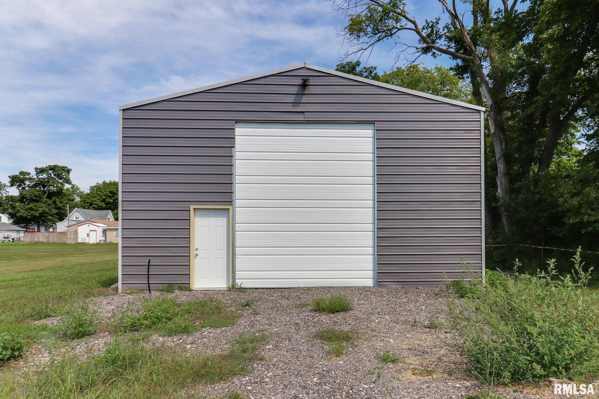 407 W BOUNDARY Street Stanford IL