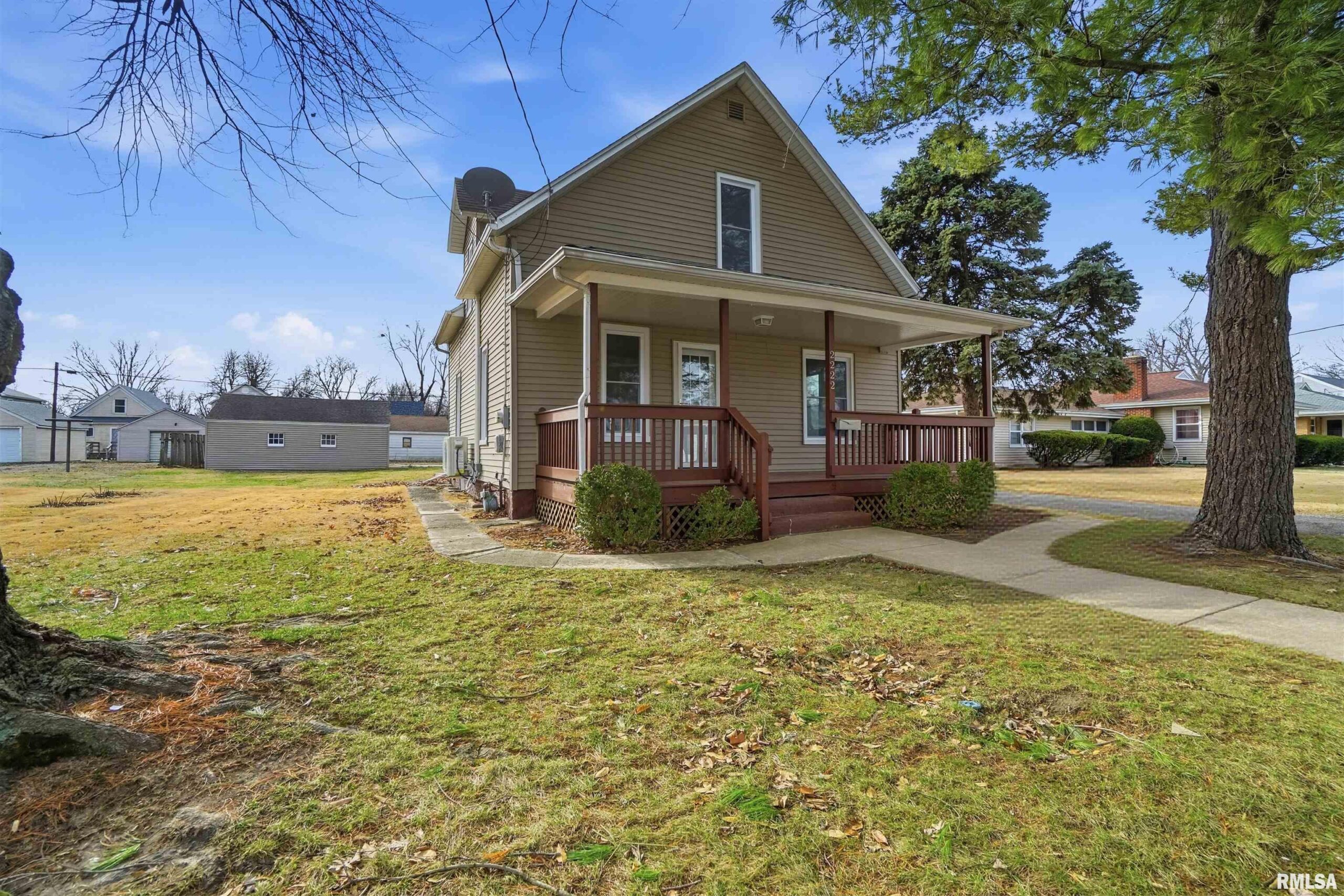 2222 W CALLENDER Avenue West Peoria IL