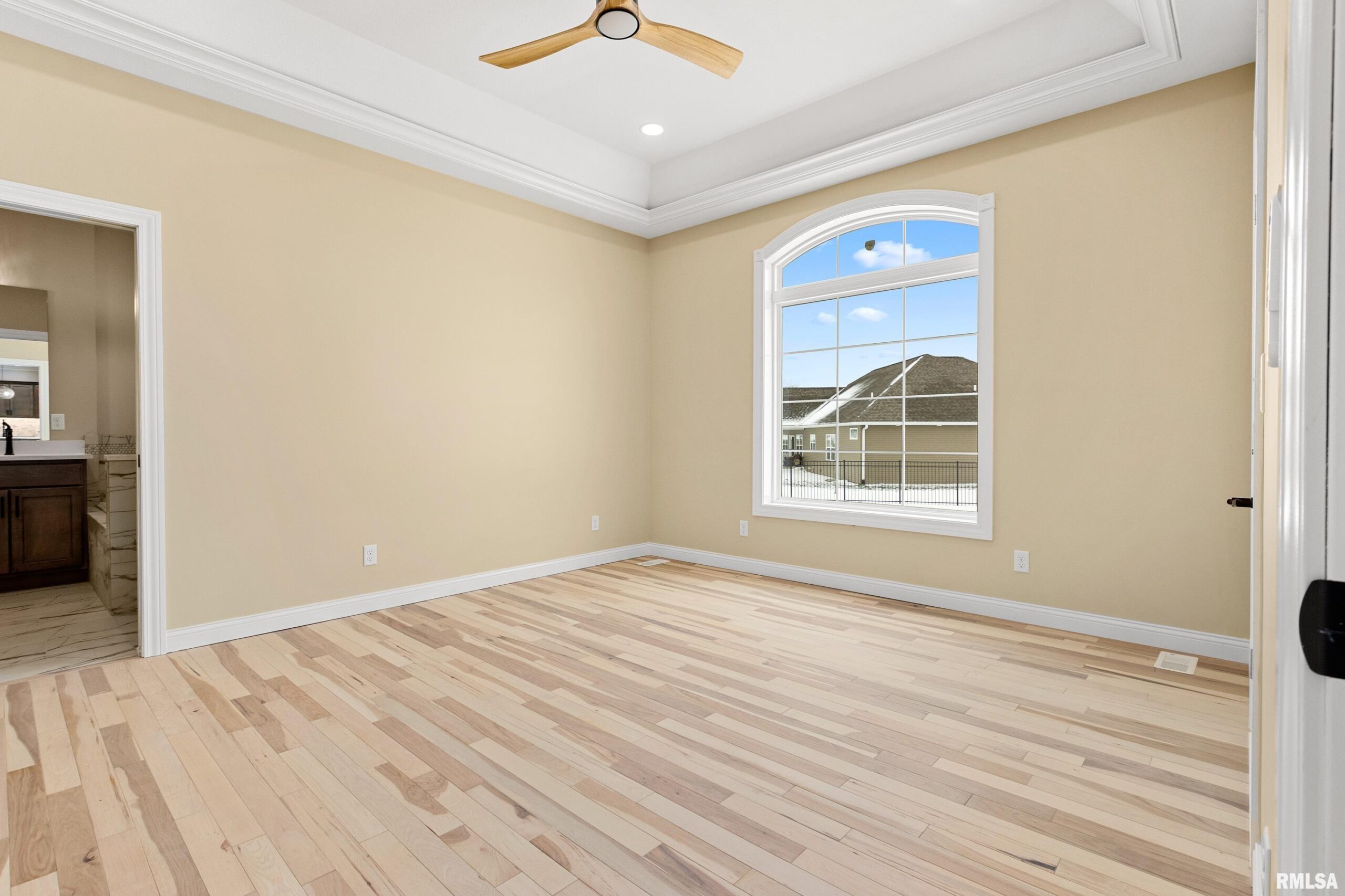 3735 GRANDVIEW Court Pekin IL