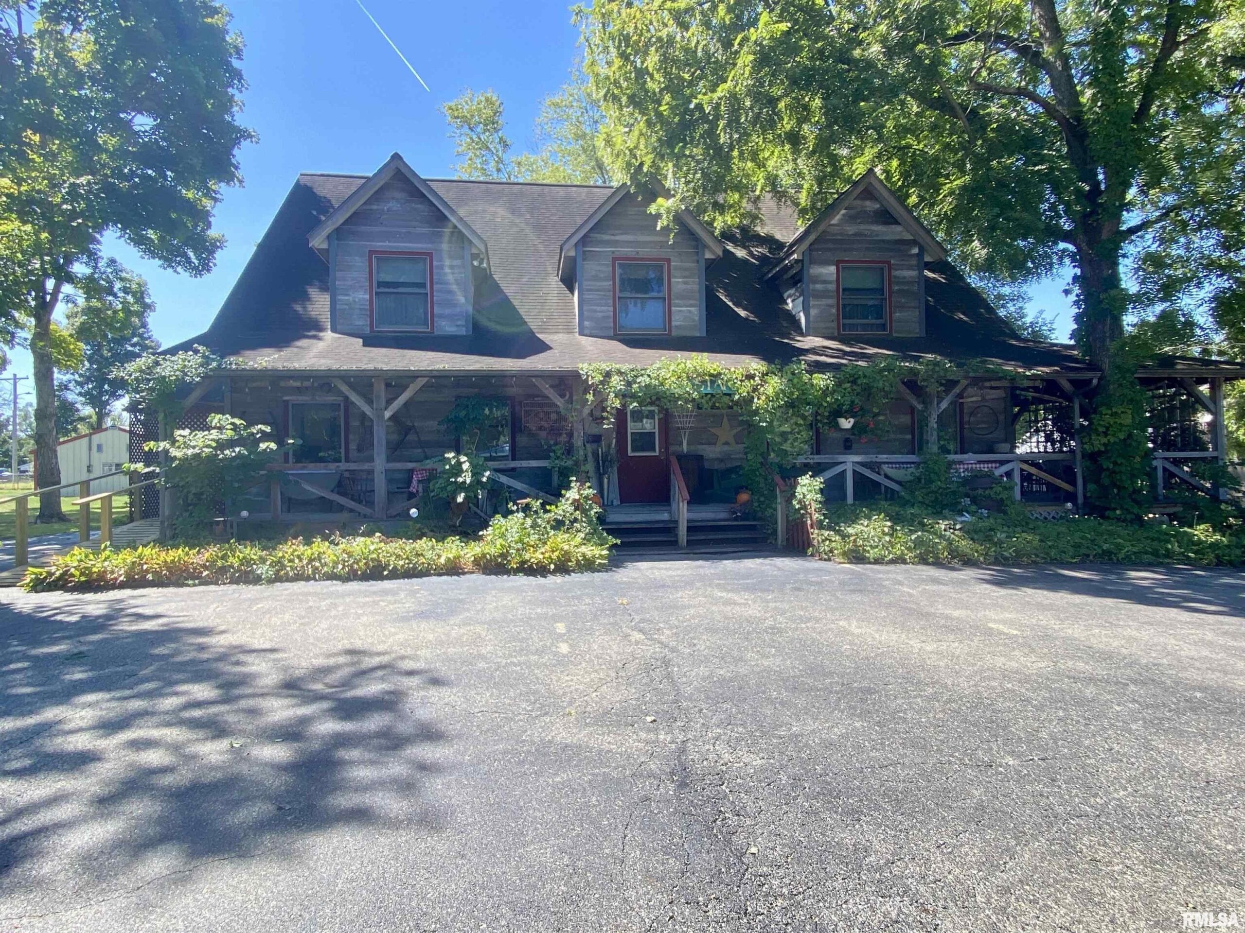 6141 State Route 97 Salisbury IL