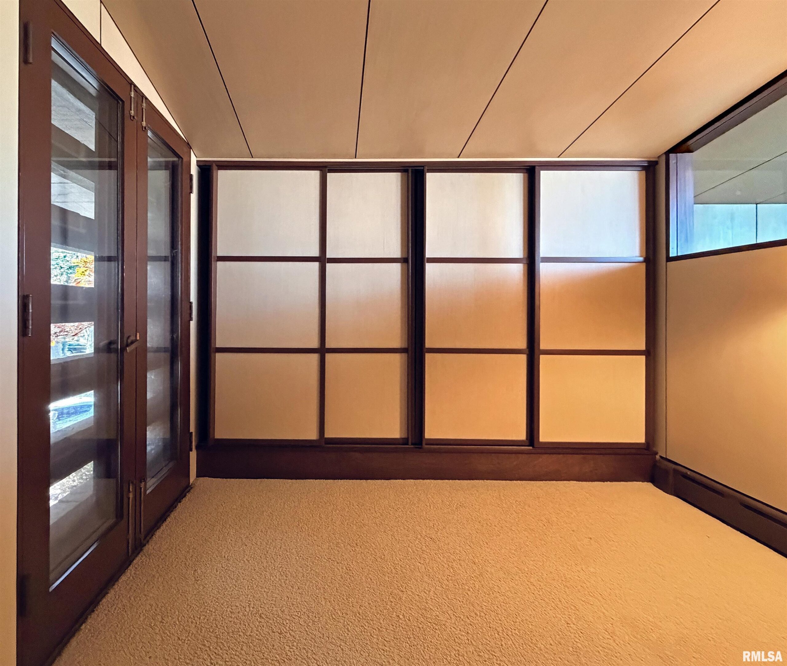 501 E HIGH POINT Road Peoria IL