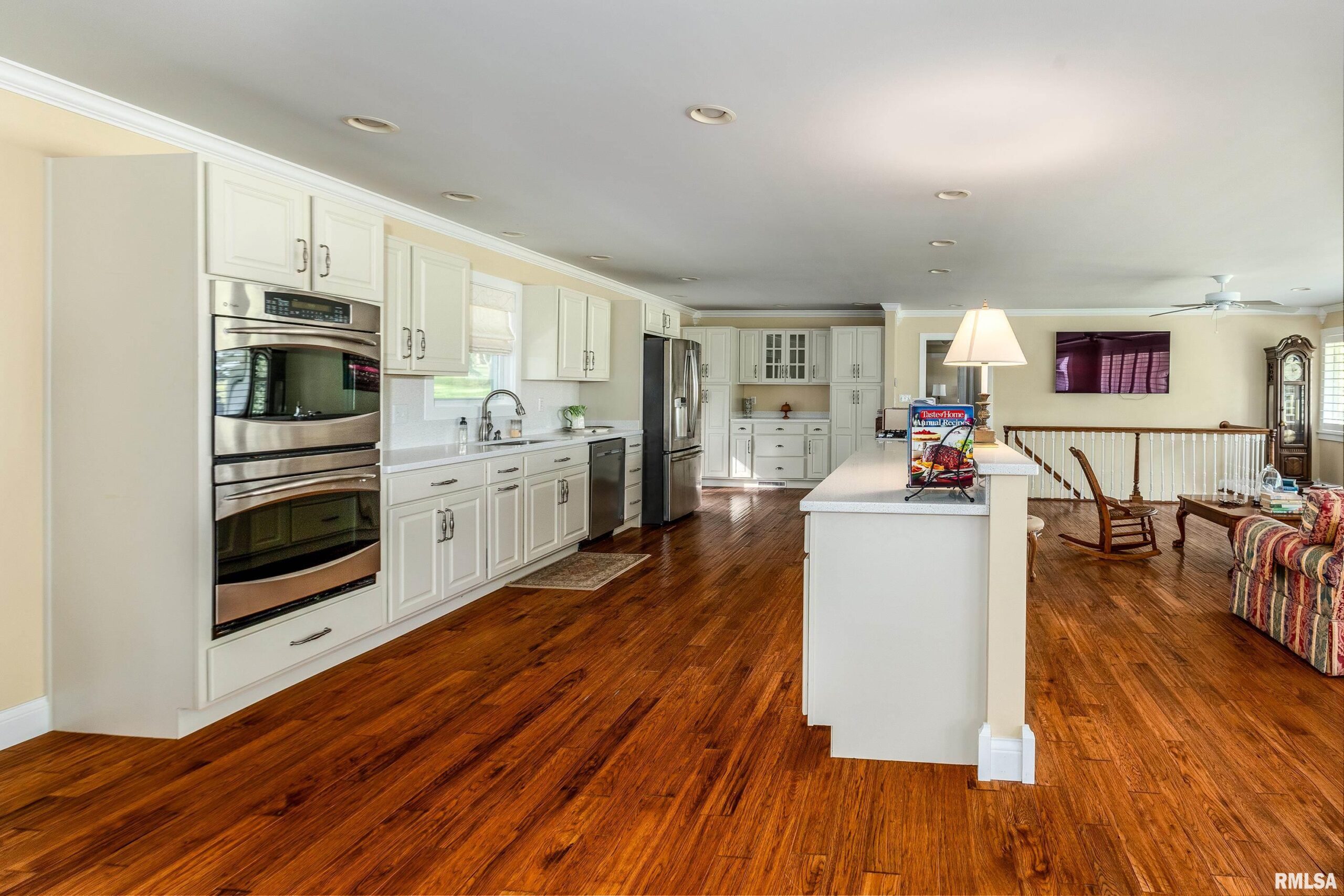 313 COUNTRY CLUB Lane Harrisburg IL