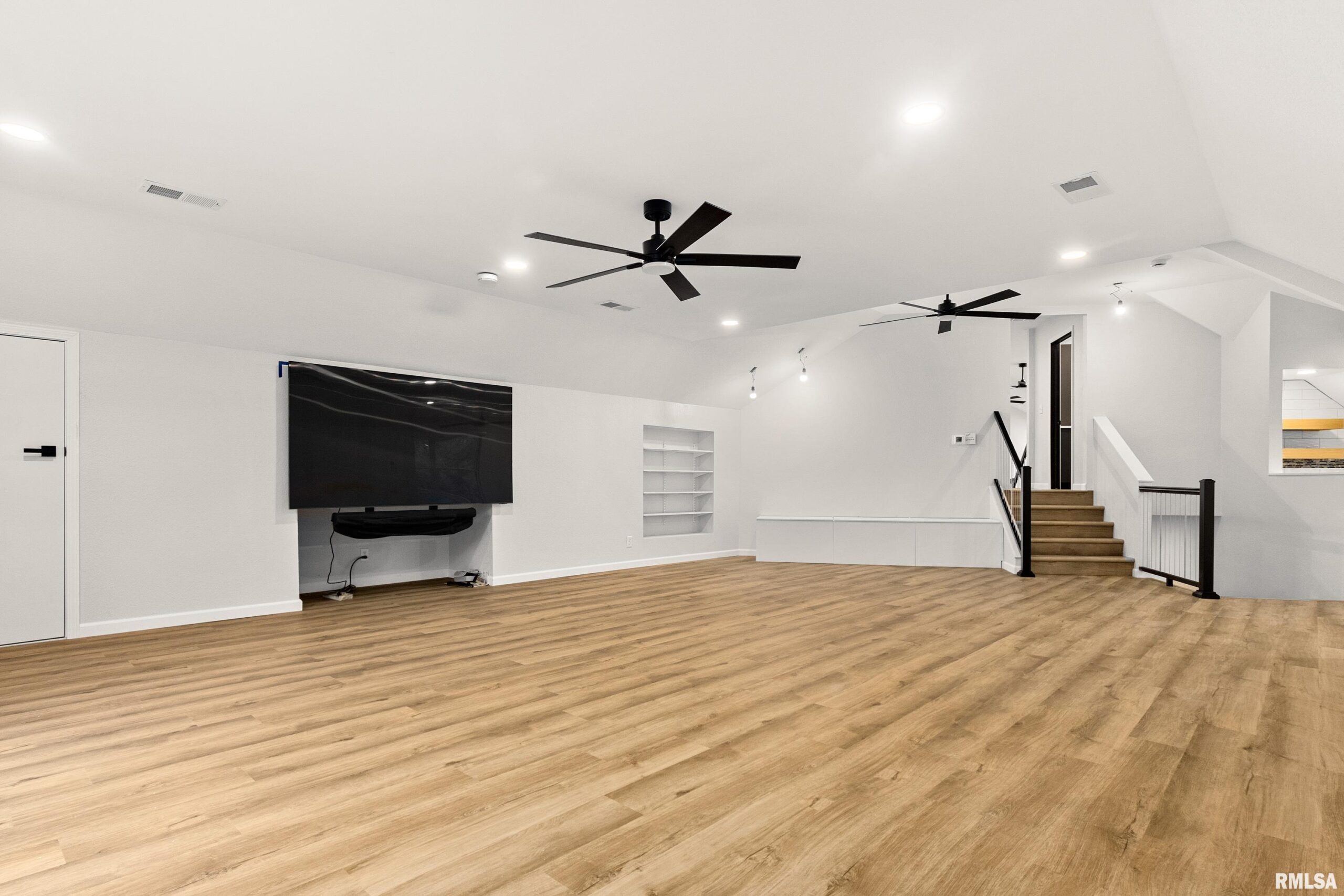 2211 SHERIDAN Road Pekin IL