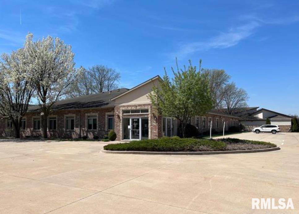 3243 MEADOWBROOK Road Springfield IL