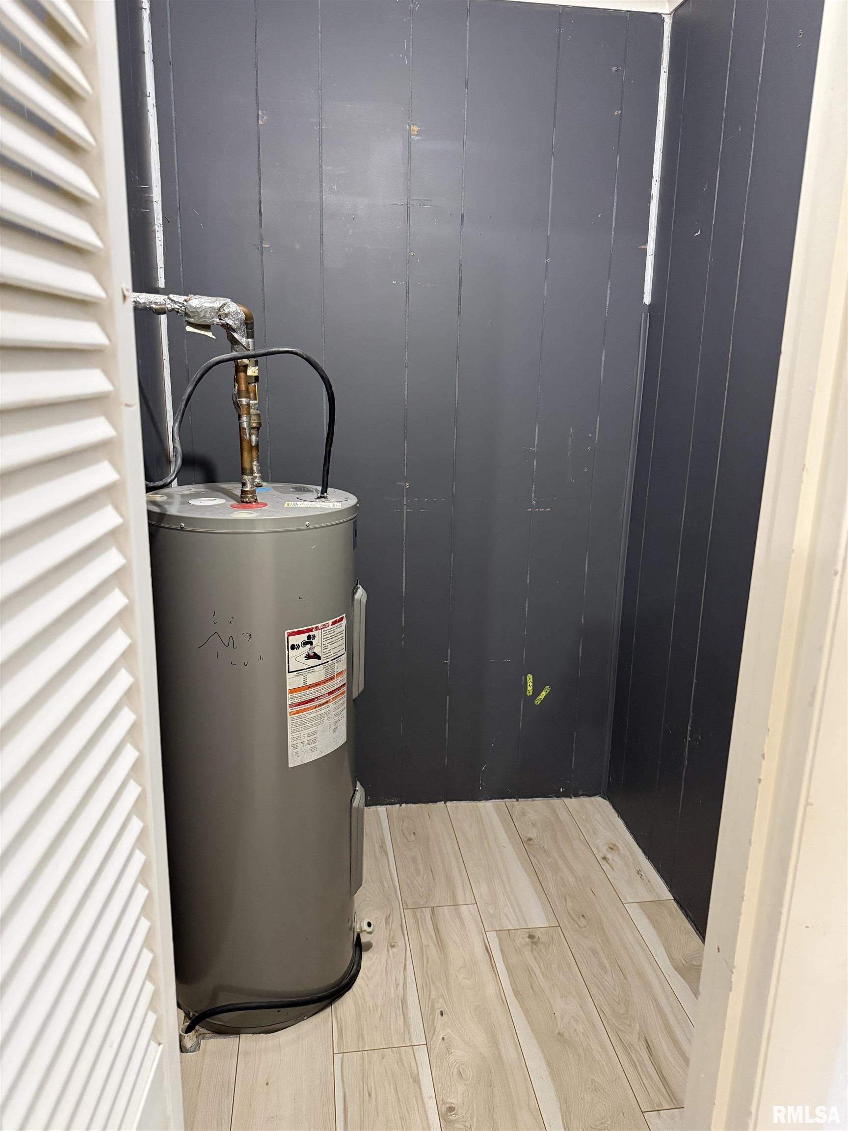 808 S VICTOR Street Christopher IL